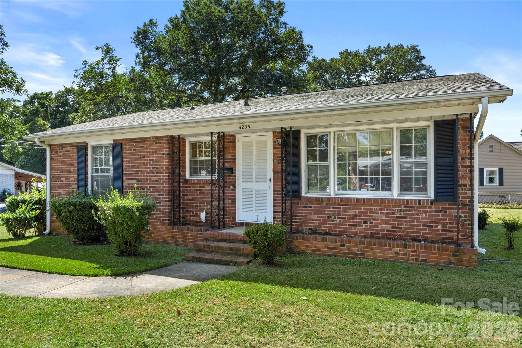 Single Family Residence at 4235 Brookway Drive, Charlotte, photo 2 of 25