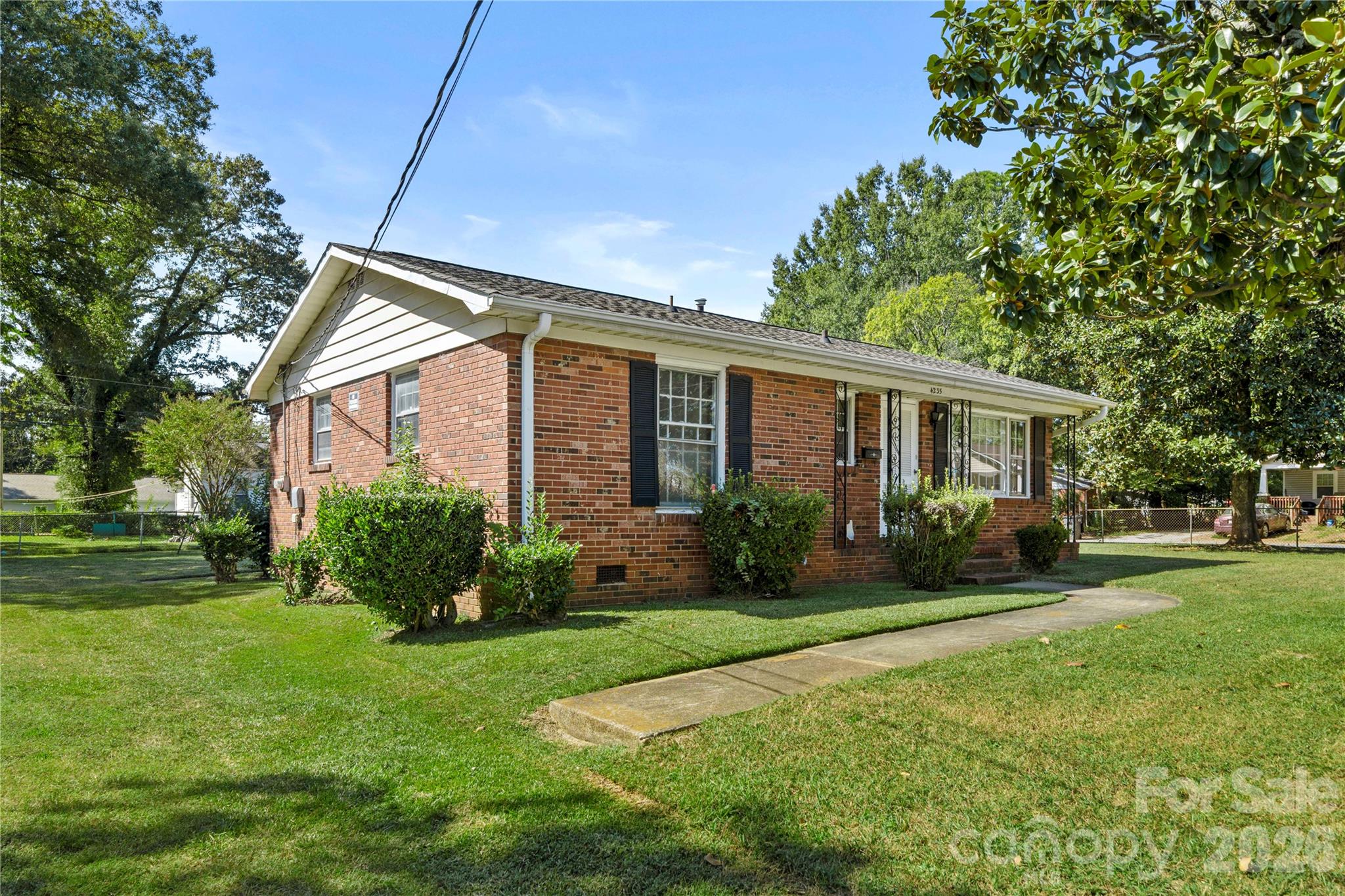 Single Family Residence at 4235 Brookway Drive, Charlotte, photo 4 of 25