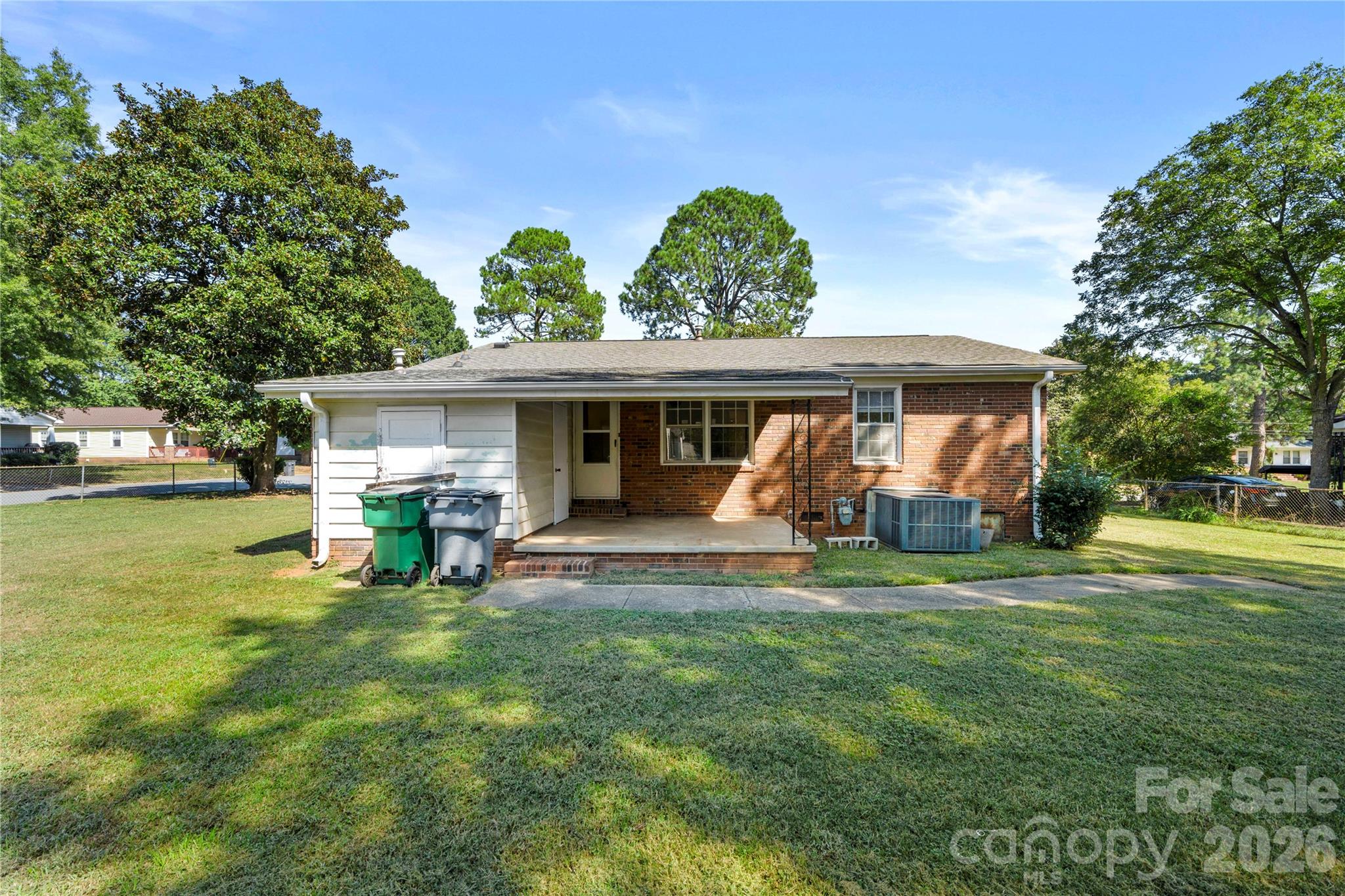 Single Family Residence at 4235 Brookway Drive, Charlotte, photo 6 of 25