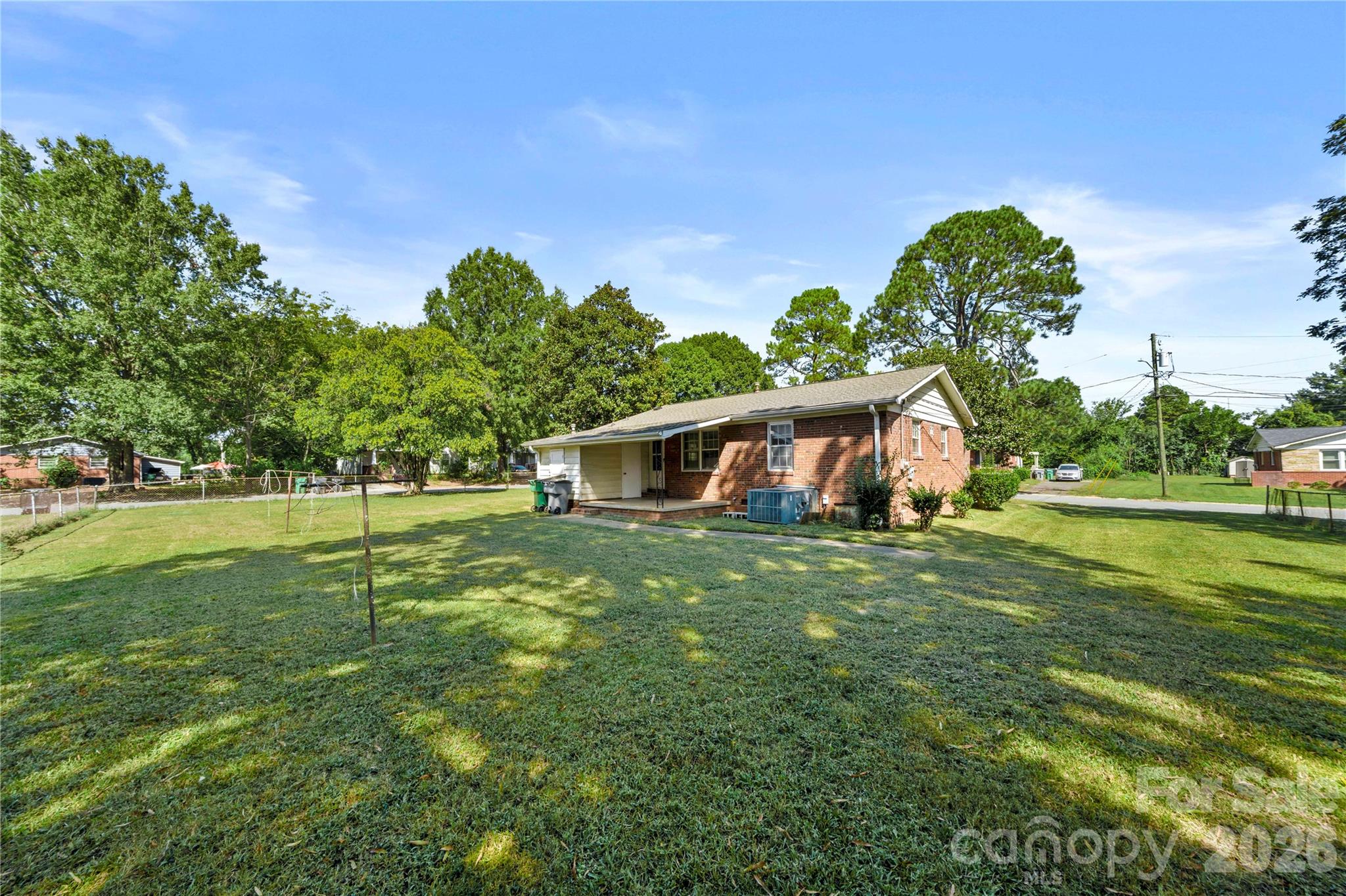 Single Family Residence at 4235 Brookway Drive, Charlotte, photo 8 of 25