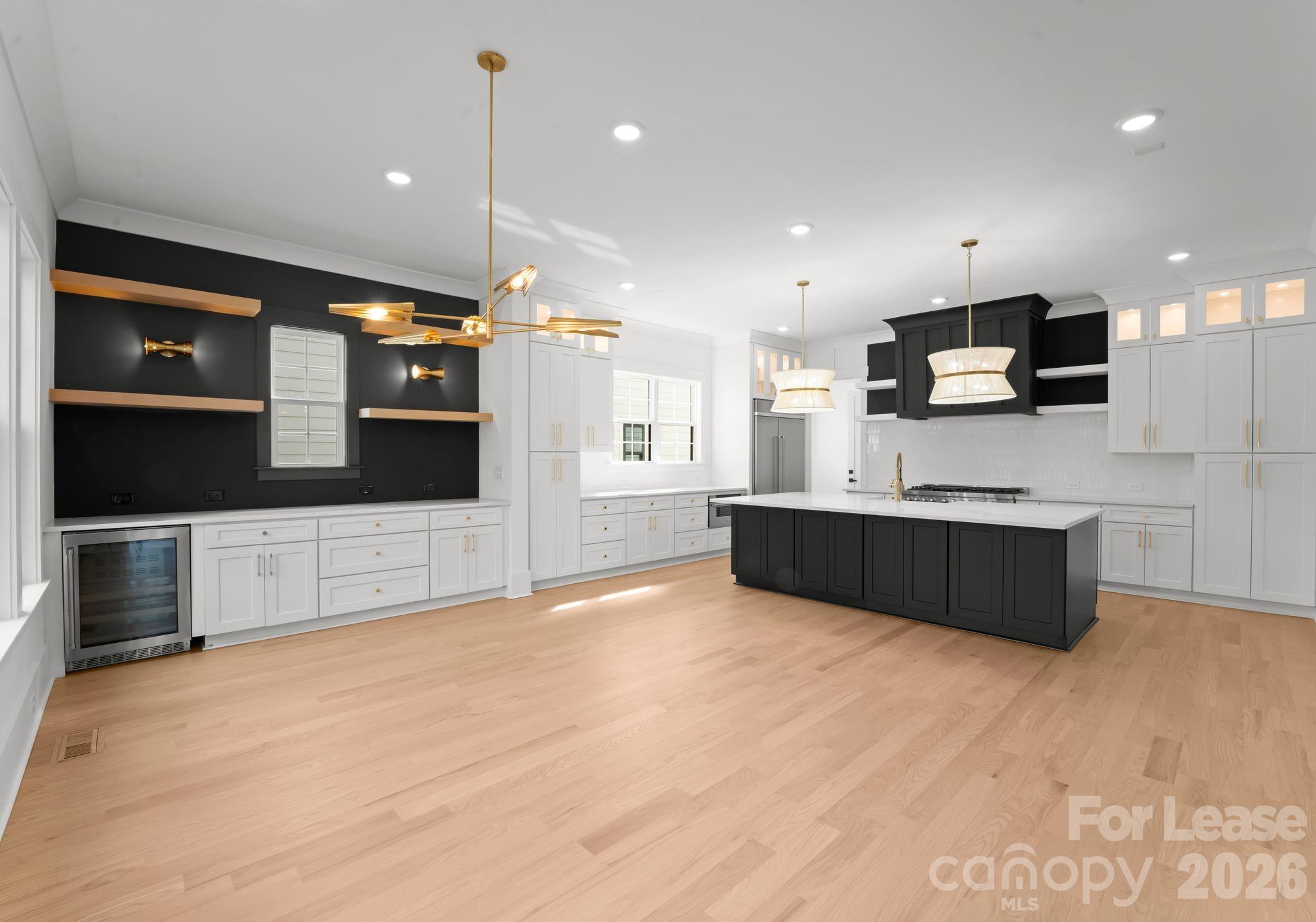 Single Family Residence at 4345 Castleton Road, Charlotte, photo 9 of 44