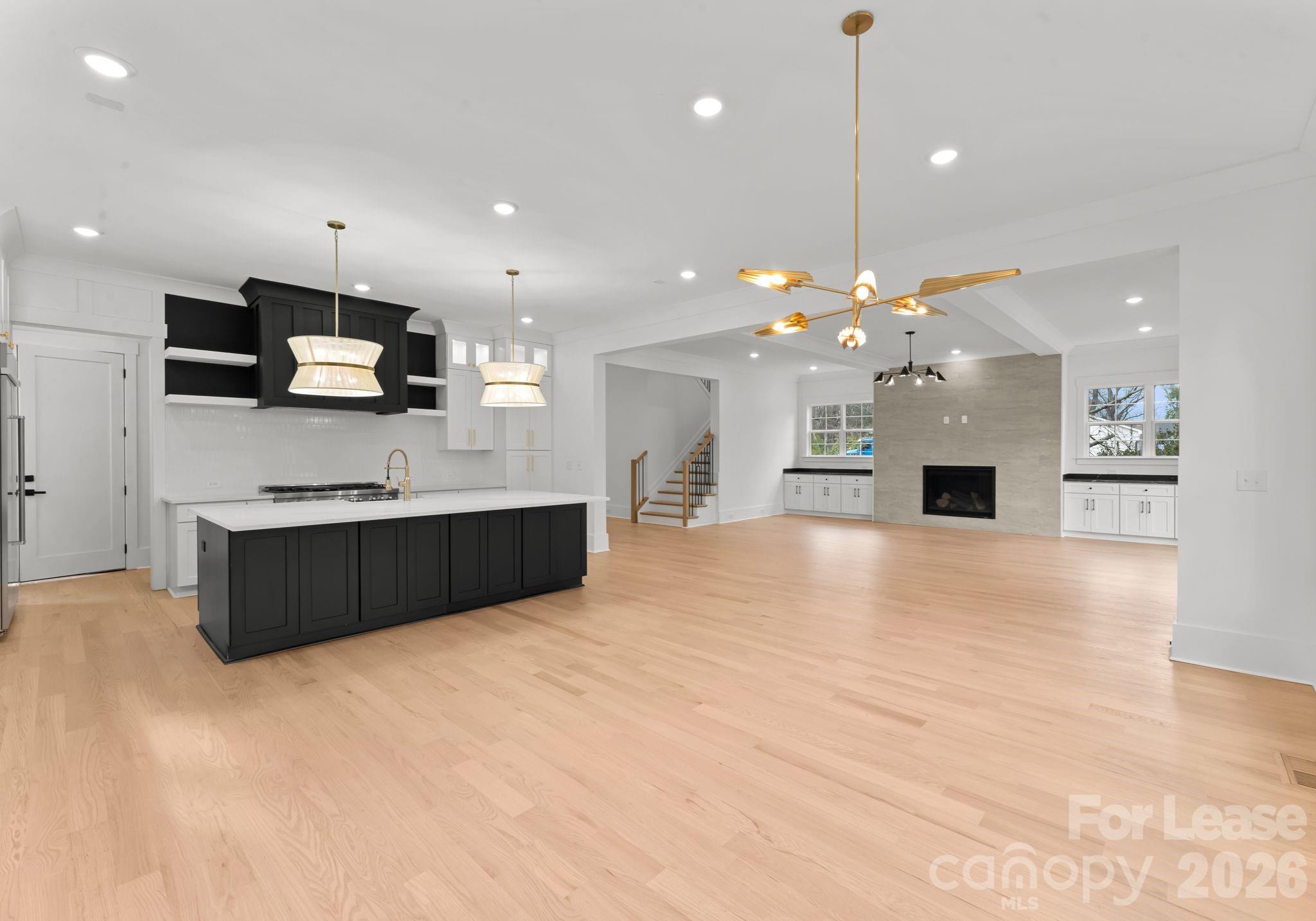 Single Family Residence at 4345 Castleton Road, Charlotte, photo 10 of 44