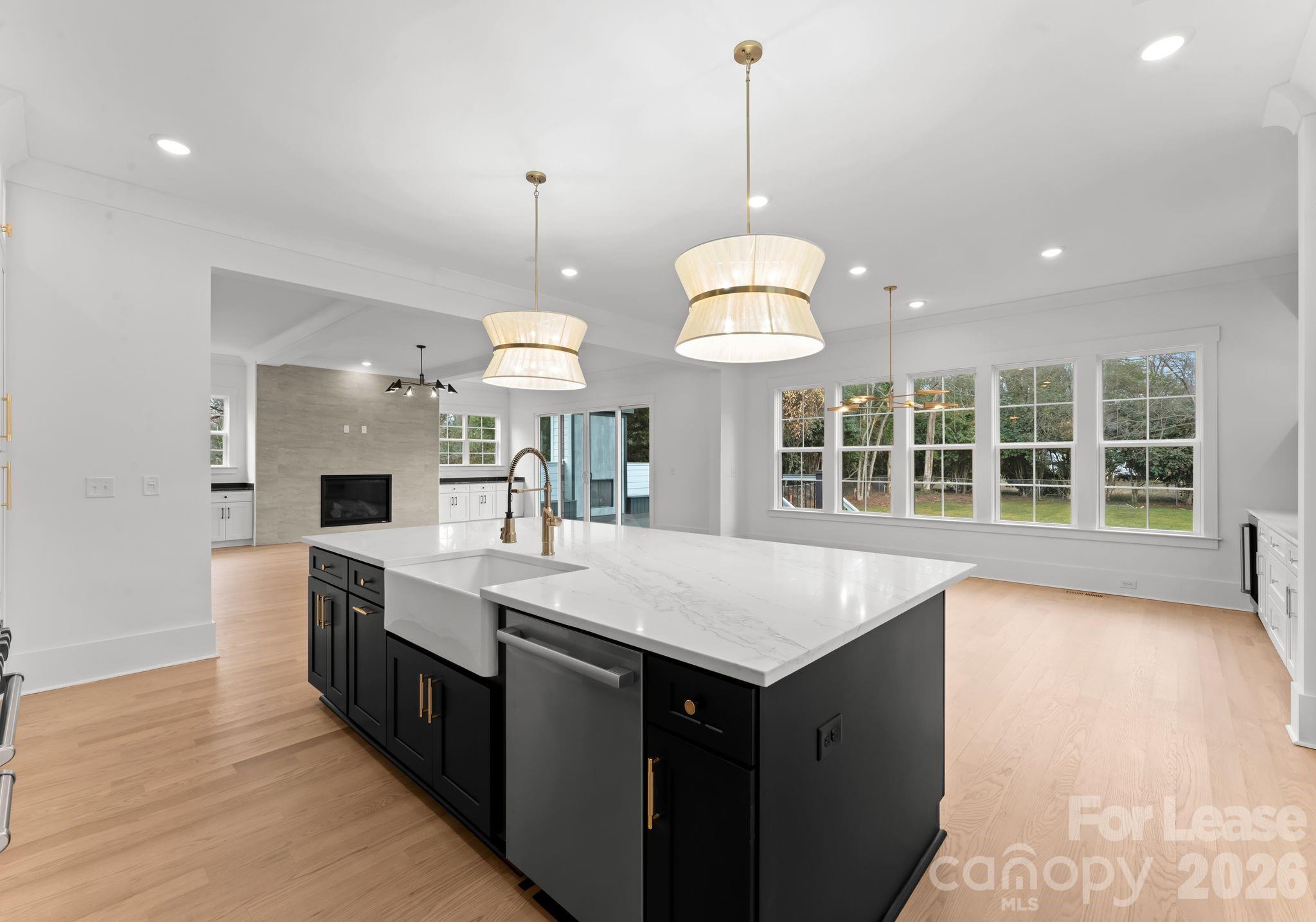 Single Family Residence at 4345 Castleton Road, Charlotte, photo 14 of 44