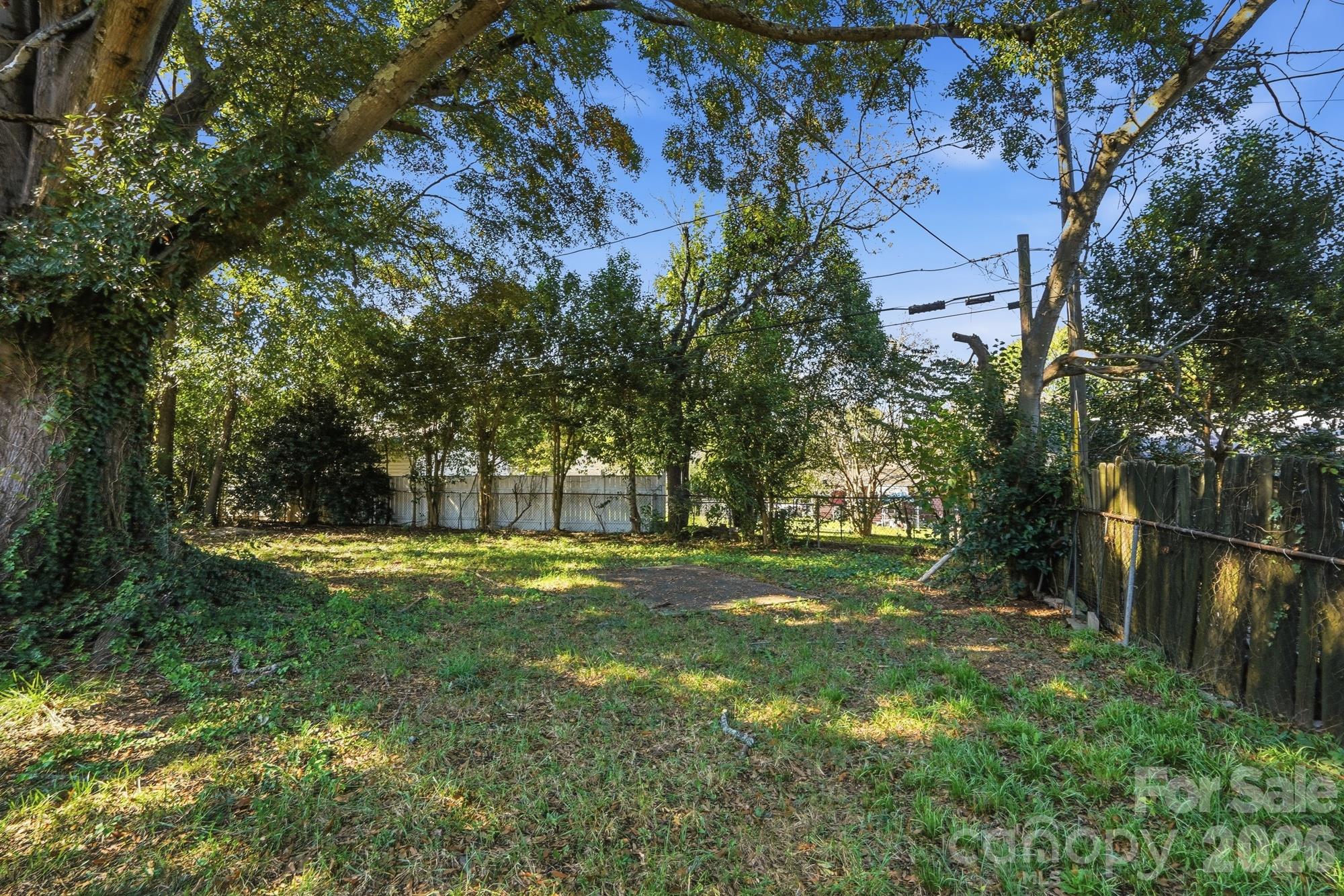 Single Family Residence at 1122 E Park Drive, Gastonia, photo 45 of 46