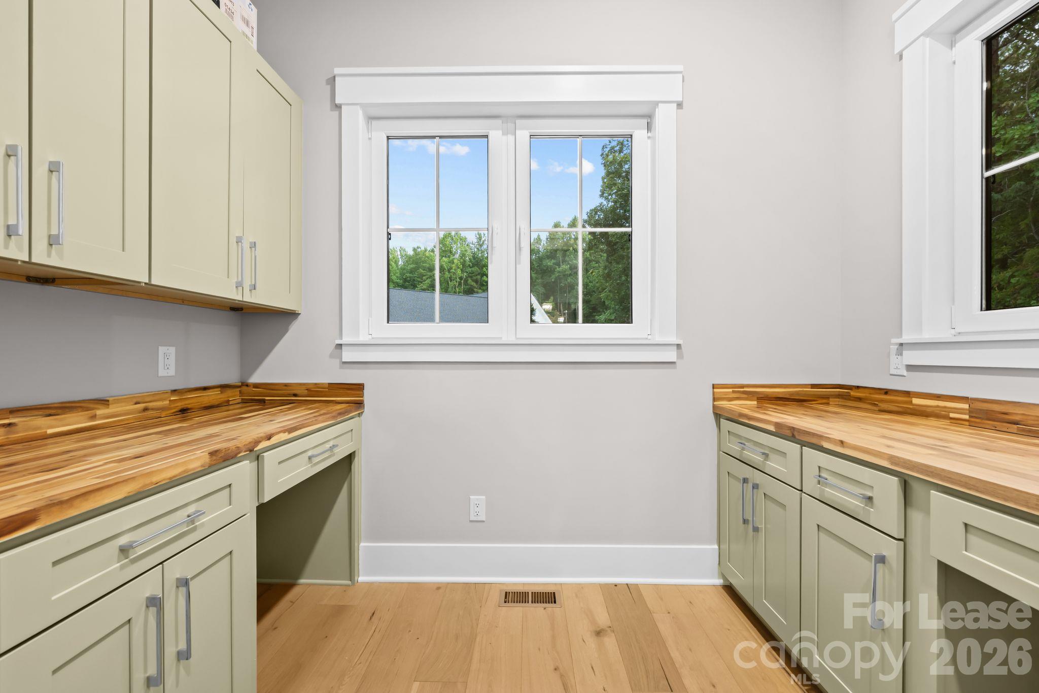 Single Family Residence at 8941 Blair Road, Charlotte, photo 16 of 38