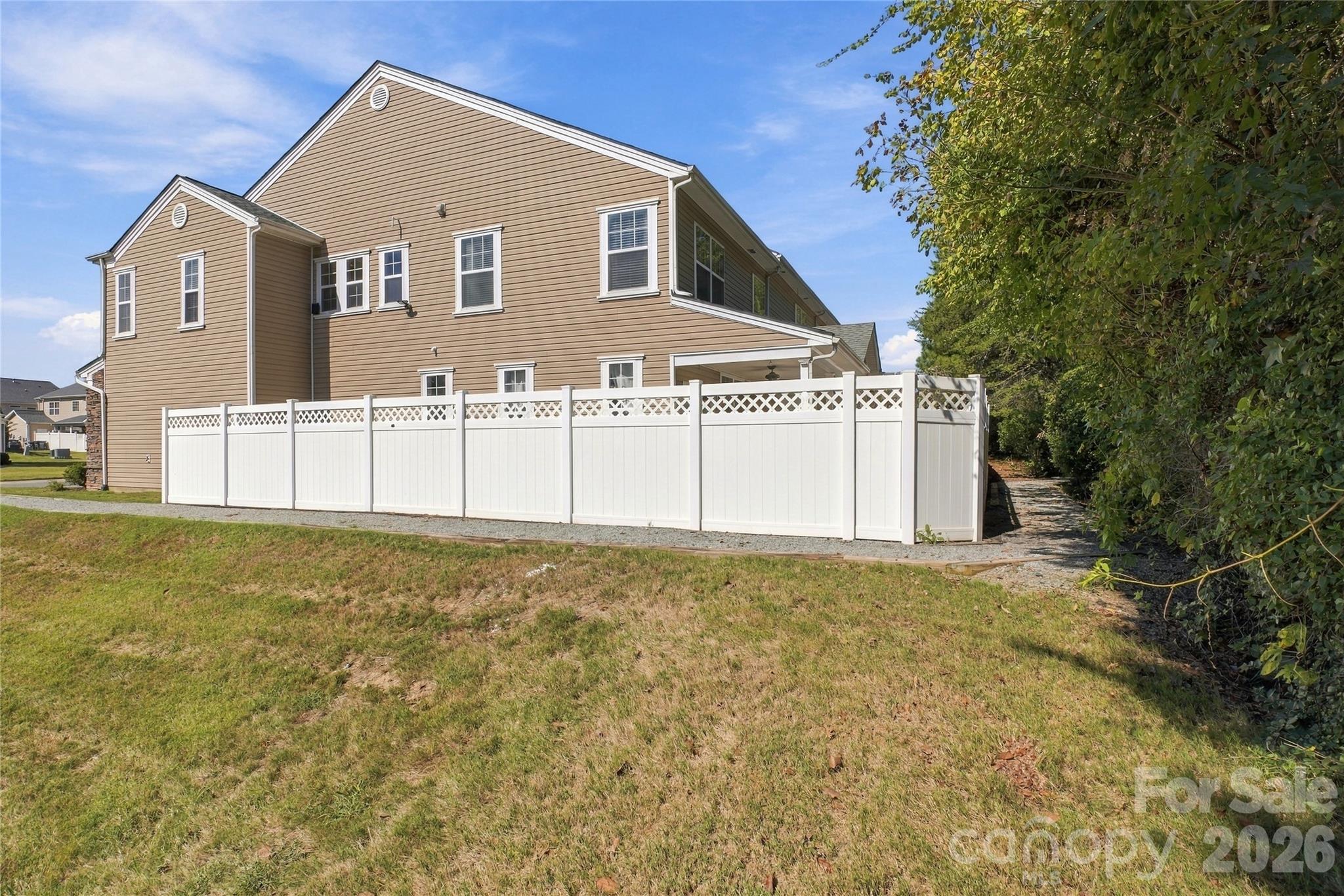 Townhouse at 230 River Clay Road, Fort Mill, photo 4 of 37