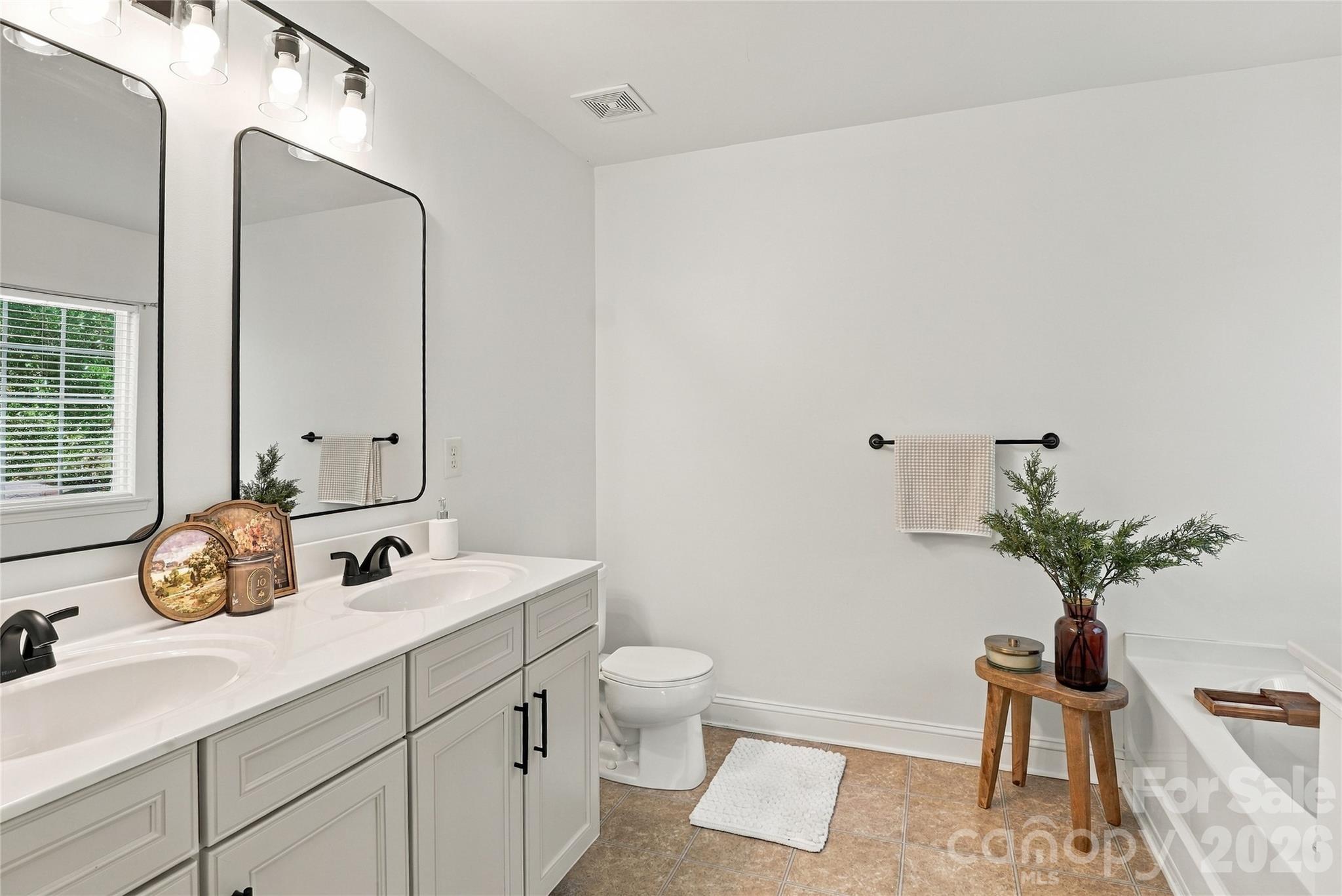 Townhouse at 230 River Clay Road, Fort Mill, photo 25 of 37