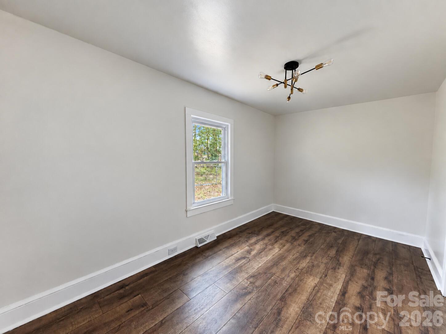 Single Family Residence at 905 Gantt Street, Kings Mountain, photo 5 of 13
