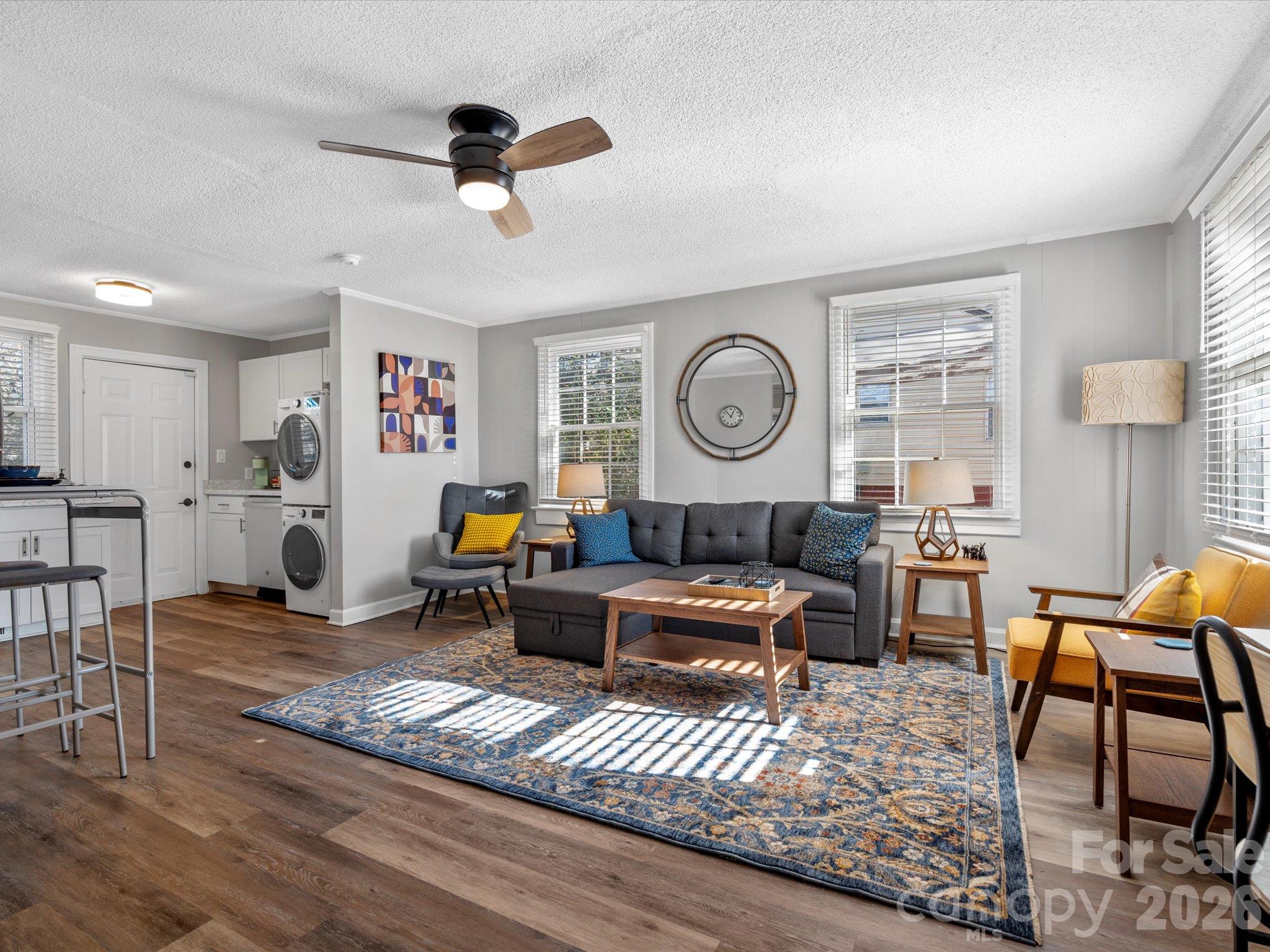 Single Family Residence at 1136 Mona Drive, Charlotte, photo 2 of 26