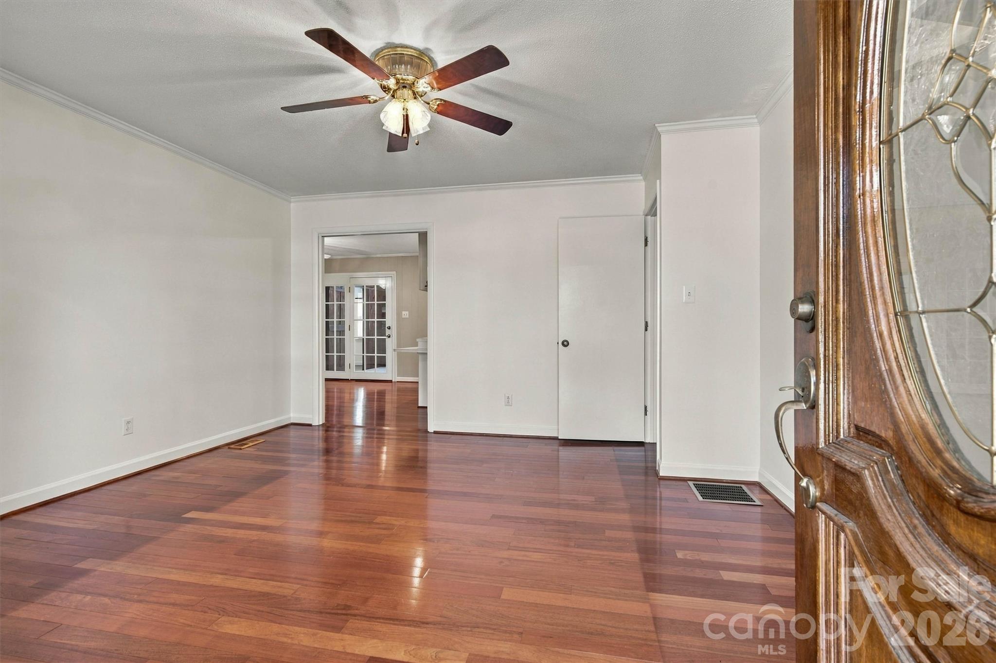 Single Family Residence at 139 Greenlea Circle, Taylorsville, photo 8 of 48