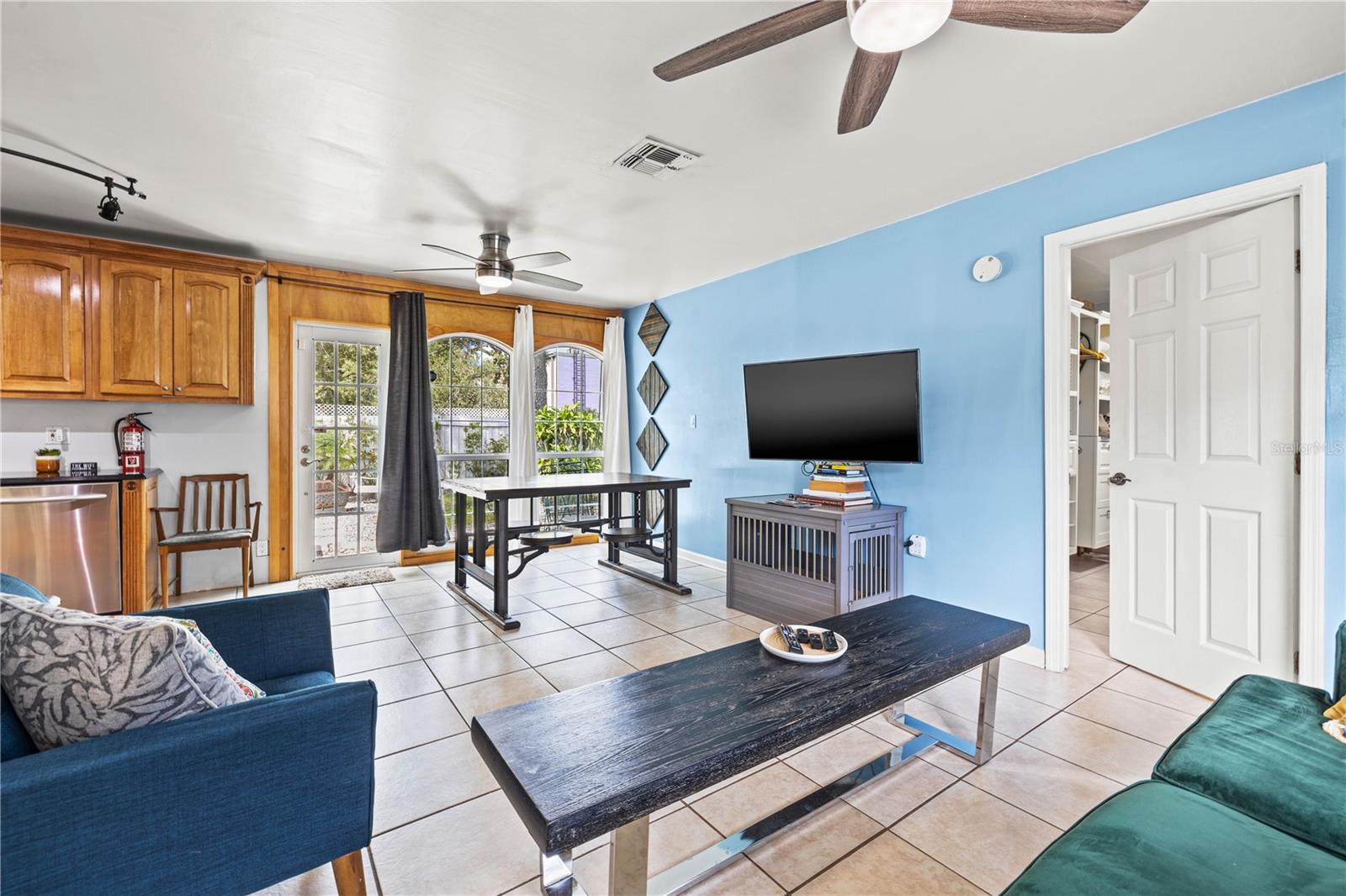 Single Family Residence at 3123 W MARLIN AVE, TAMPA, photo 54 of 76