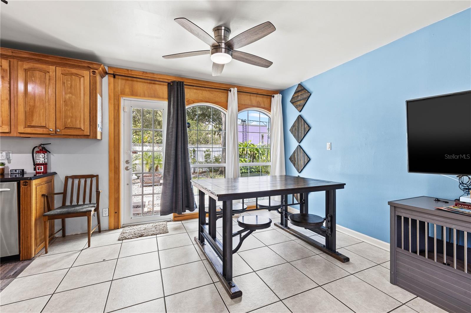 Single Family Residence at 3123 W MARLIN AVE, TAMPA, photo 51 of 76