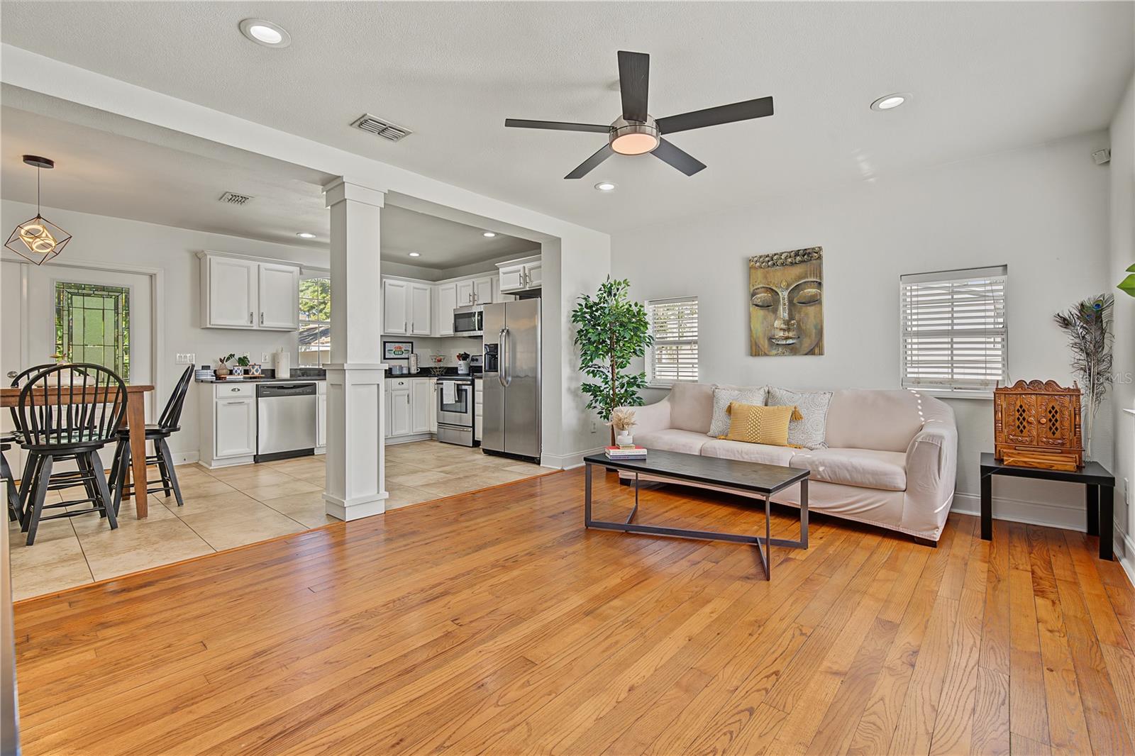 Single Family Residence at 2801 S MANHATTAN AVE, TAMPA, photo 2 of 30