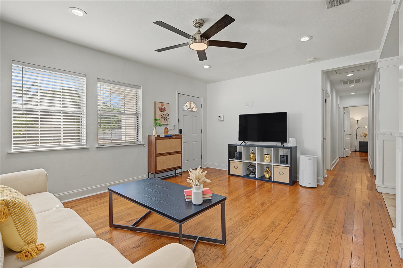 Single Family Residence at 2801 S MANHATTAN AVE, TAMPA, photo 3 of 30