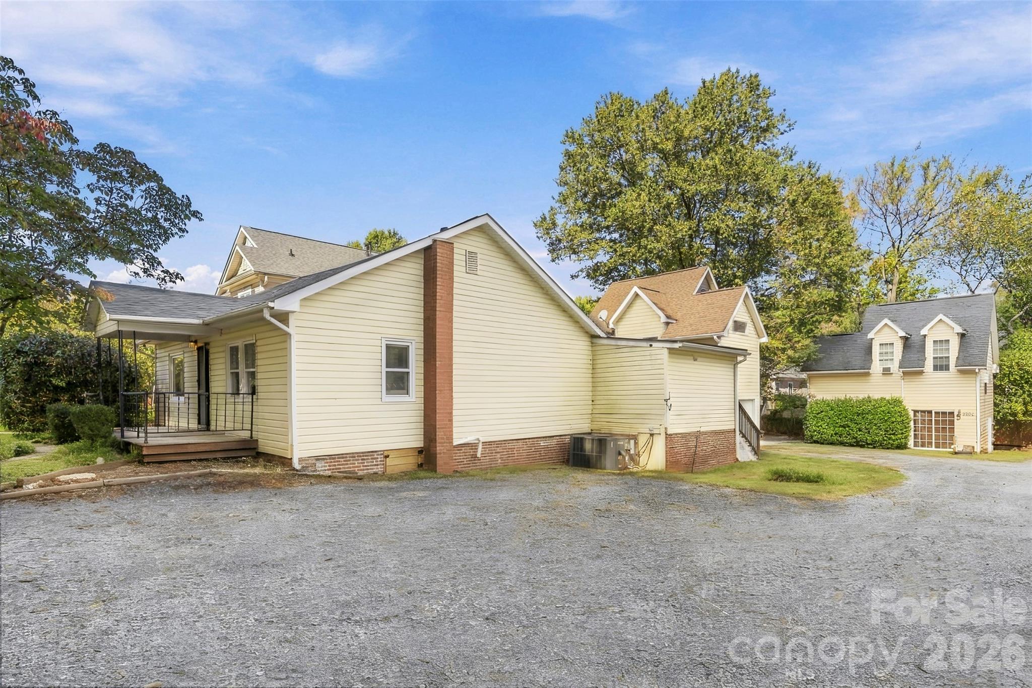 Single Family Residence at 220 Armour Street, Davidson, photo 5 of 40
