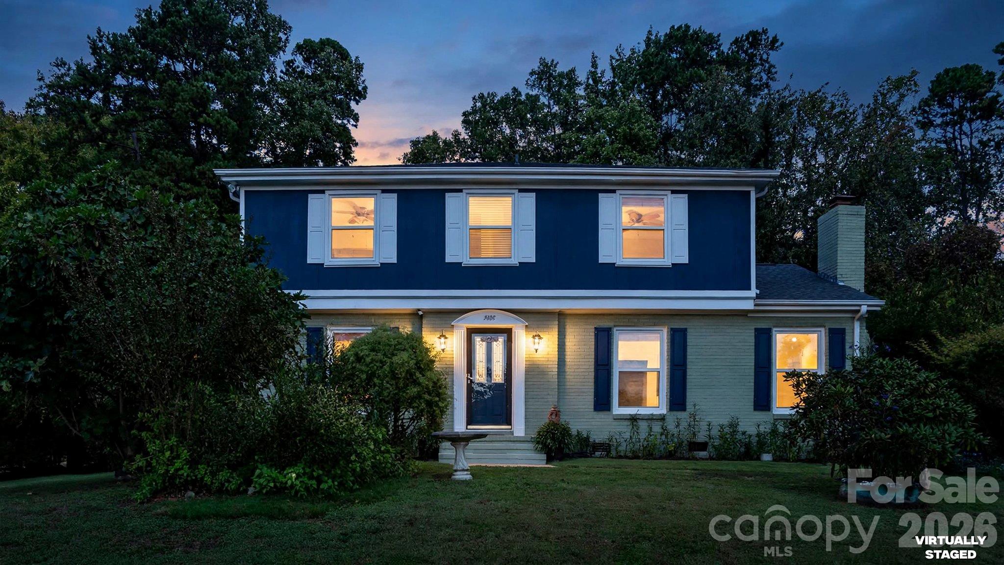 Single Family Residence at 7425 Riding Trail Road, Charlotte, photo 2 of 40