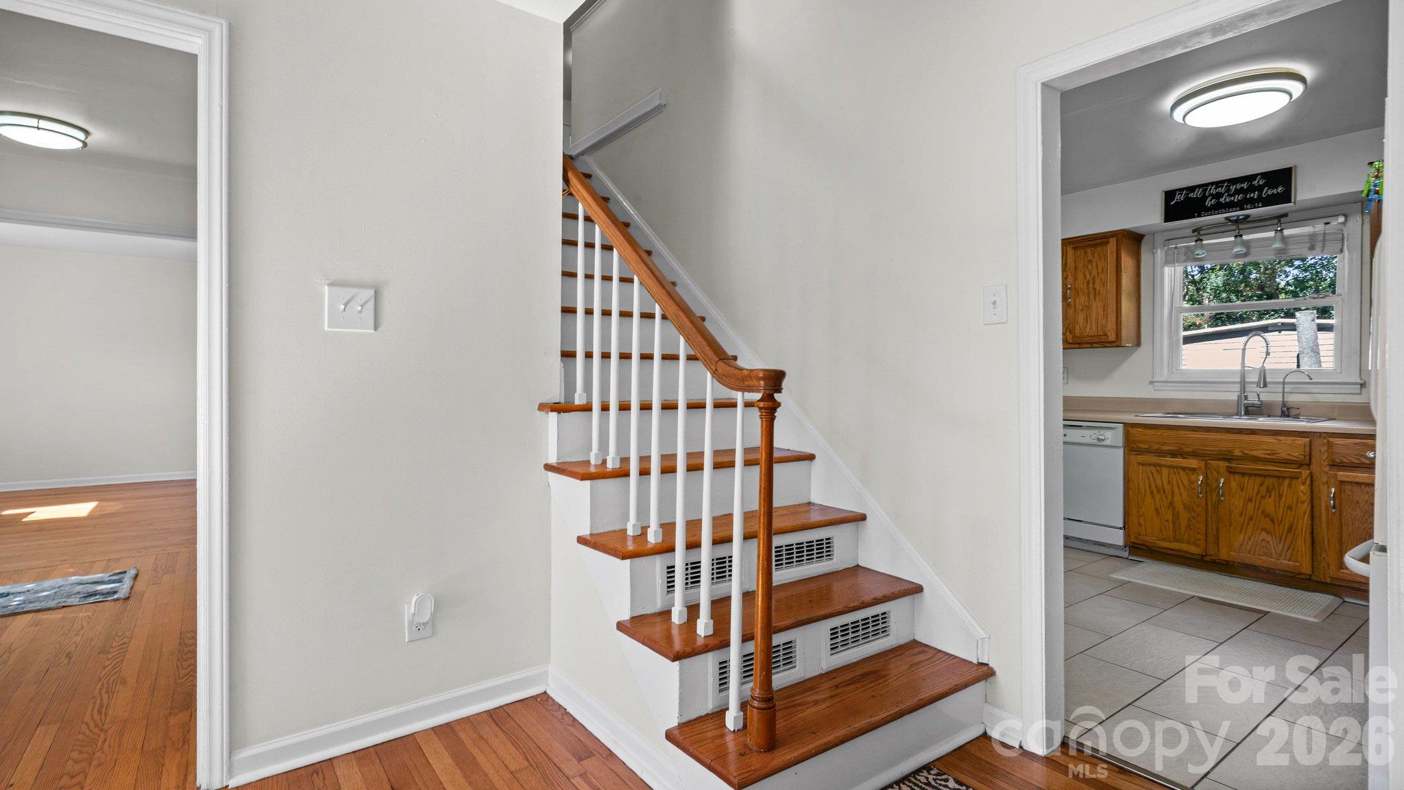 Single Family Residence at 7425 Riding Trail Road, Charlotte, photo 16 of 40