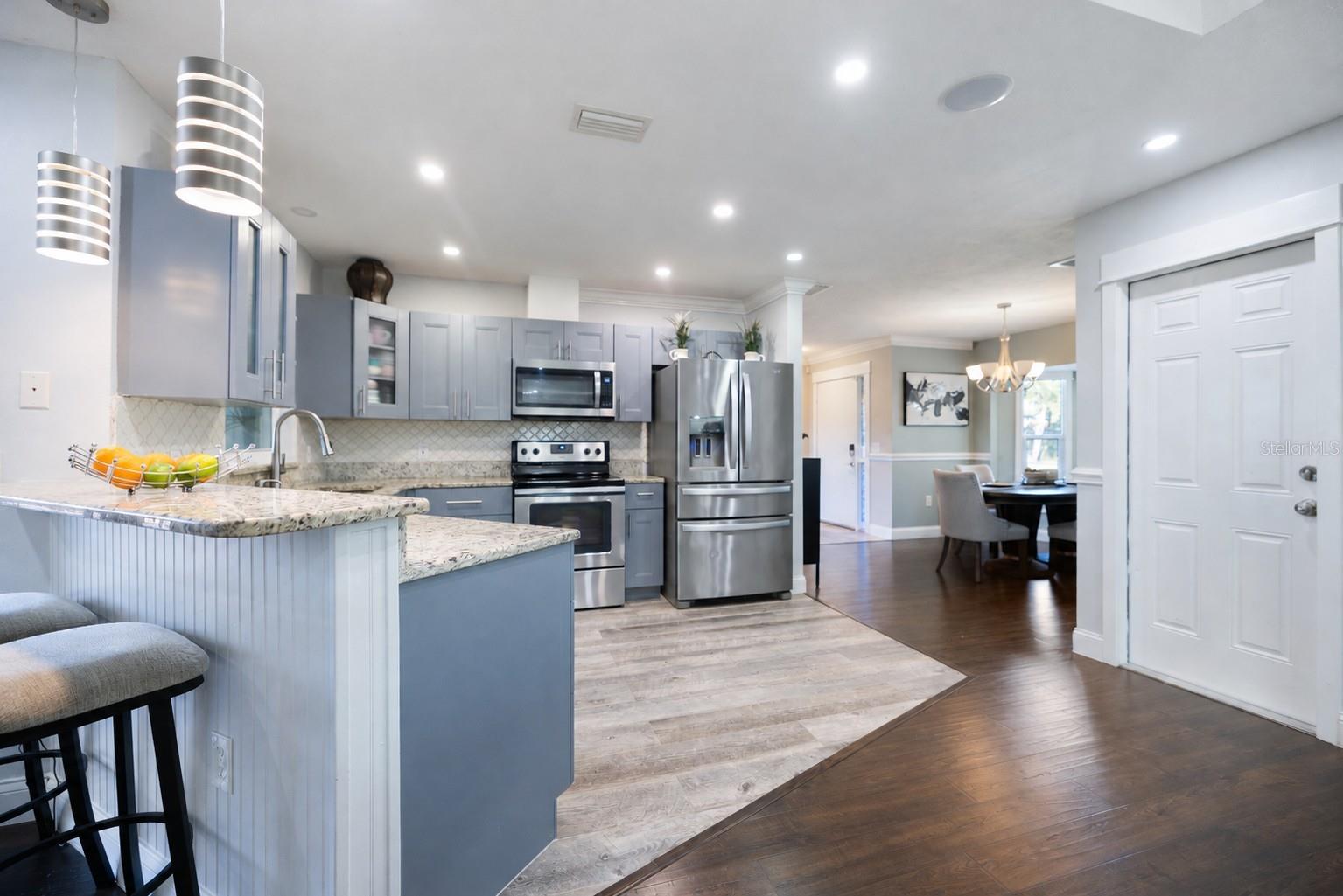 Single Family Residence at 1627 DEL MONTE CT, VENICE, photo 20 of 76