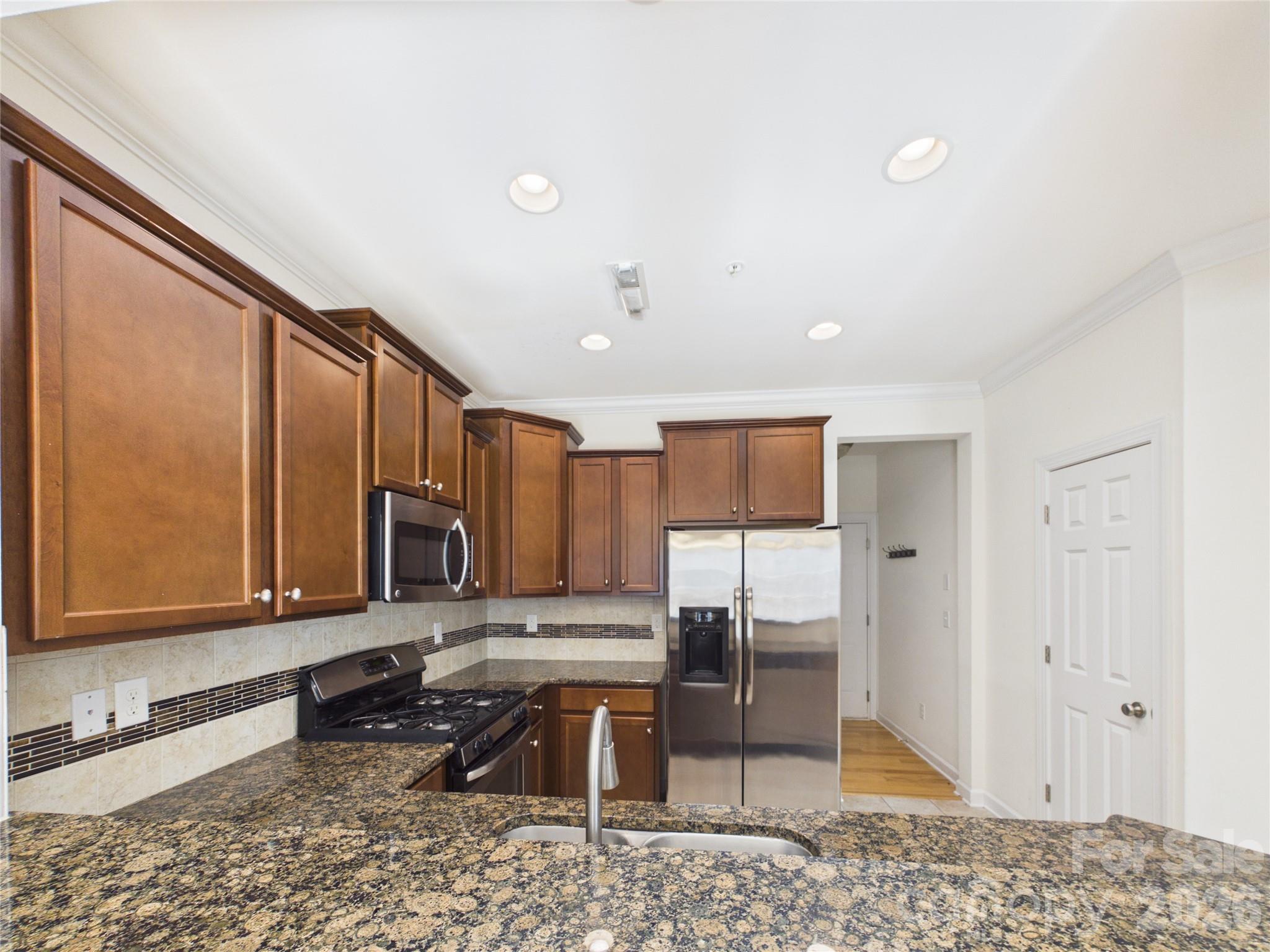 Condominium at 14639 Juventus Street, Charlotte, photo 8 of 27