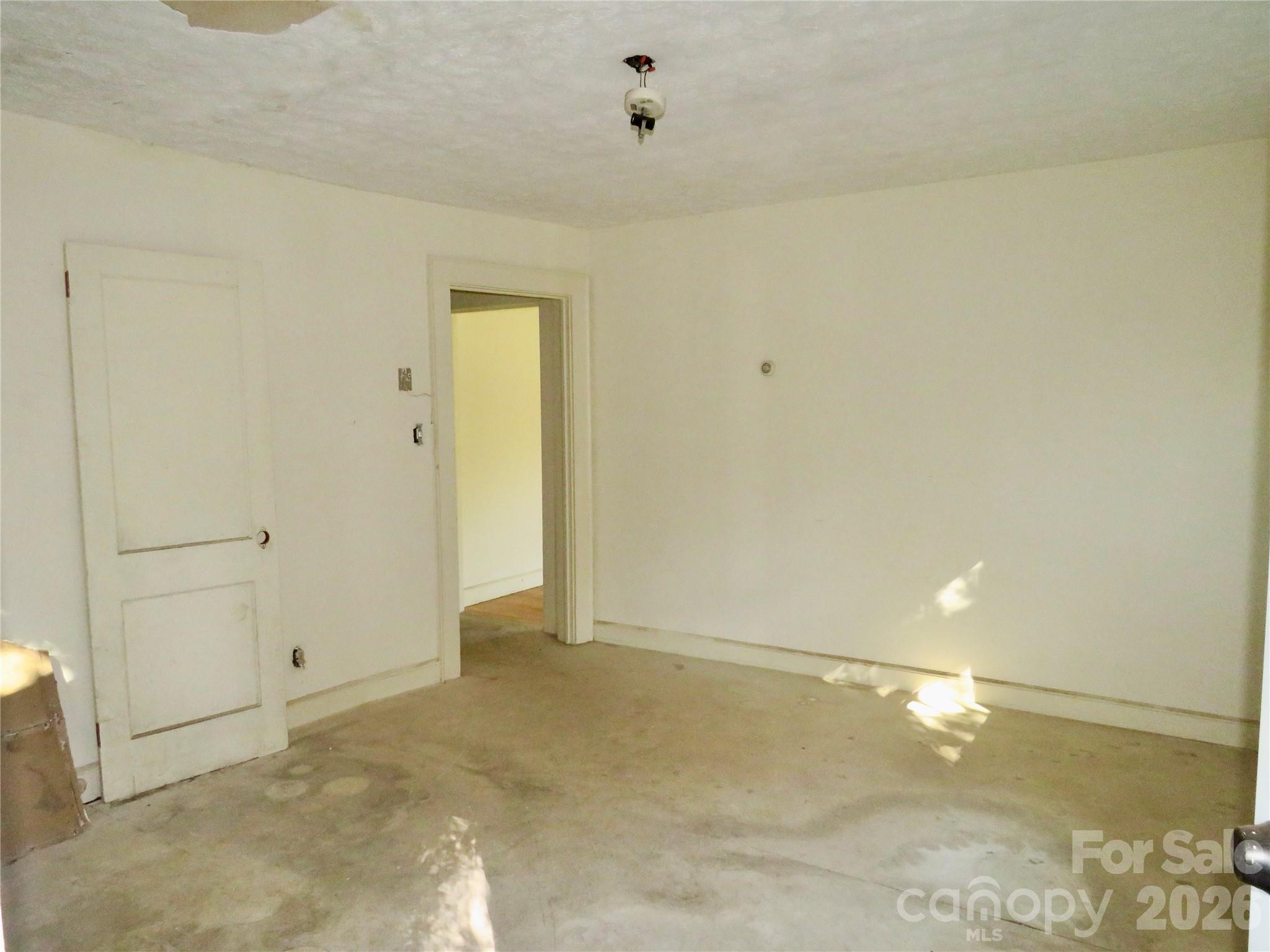Kitchen - 803 W Elm Street, Shelby