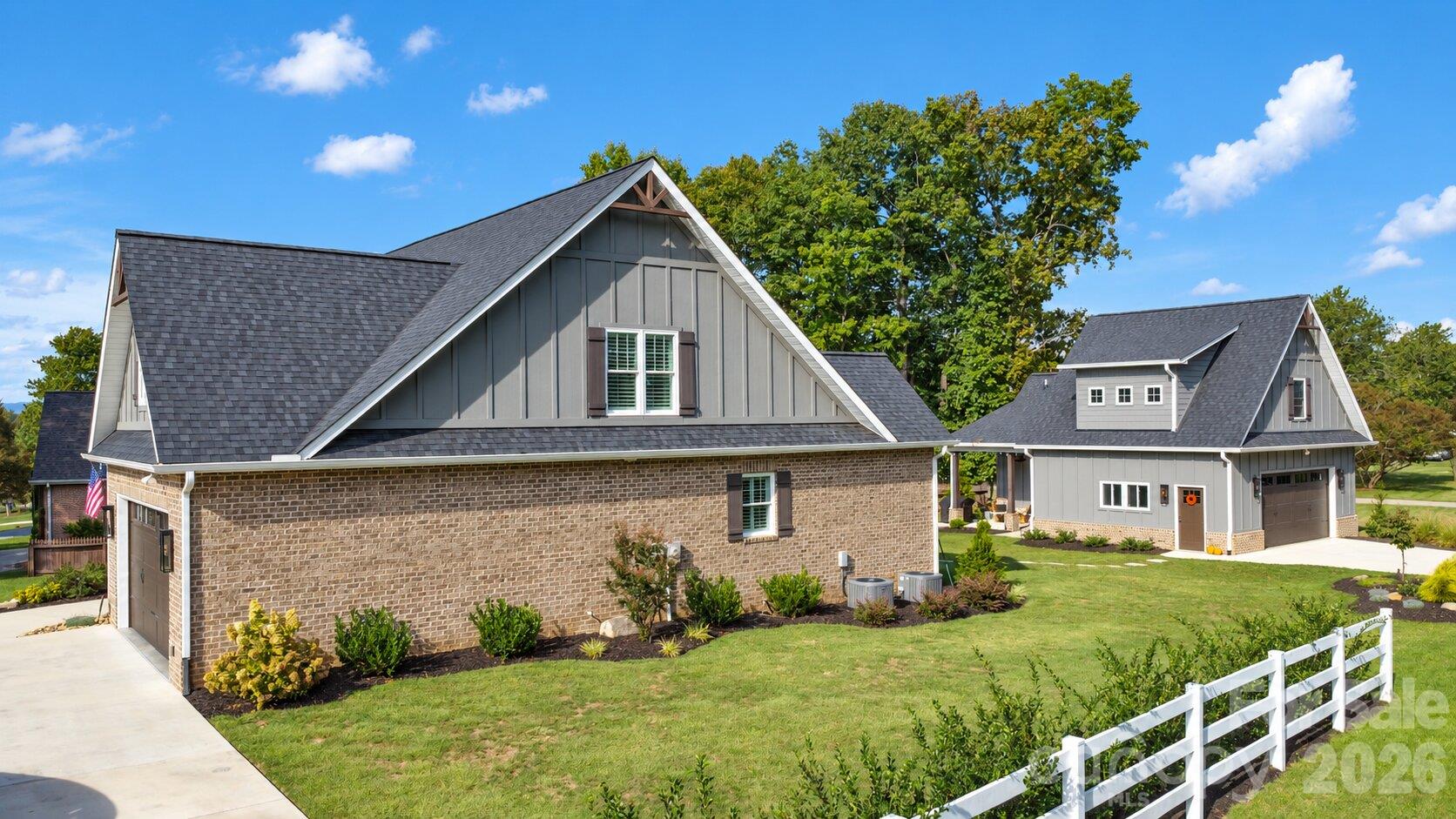 Single Family Residence at 18 Wittenburg Springs Drive, Taylorsville, photo 4 of 47