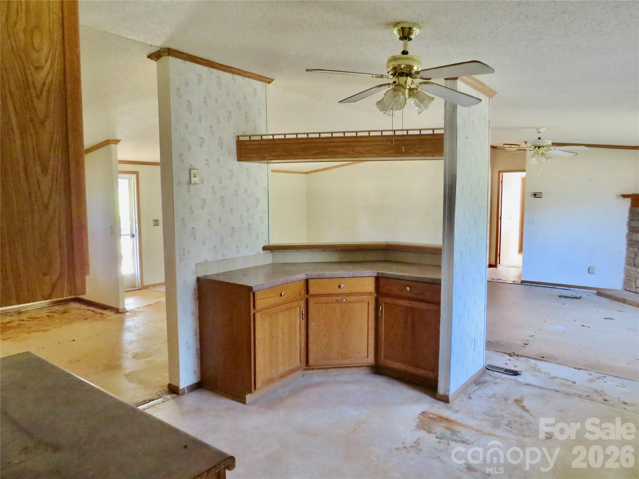 Kitchen - 206 Andy Drive, Forest City