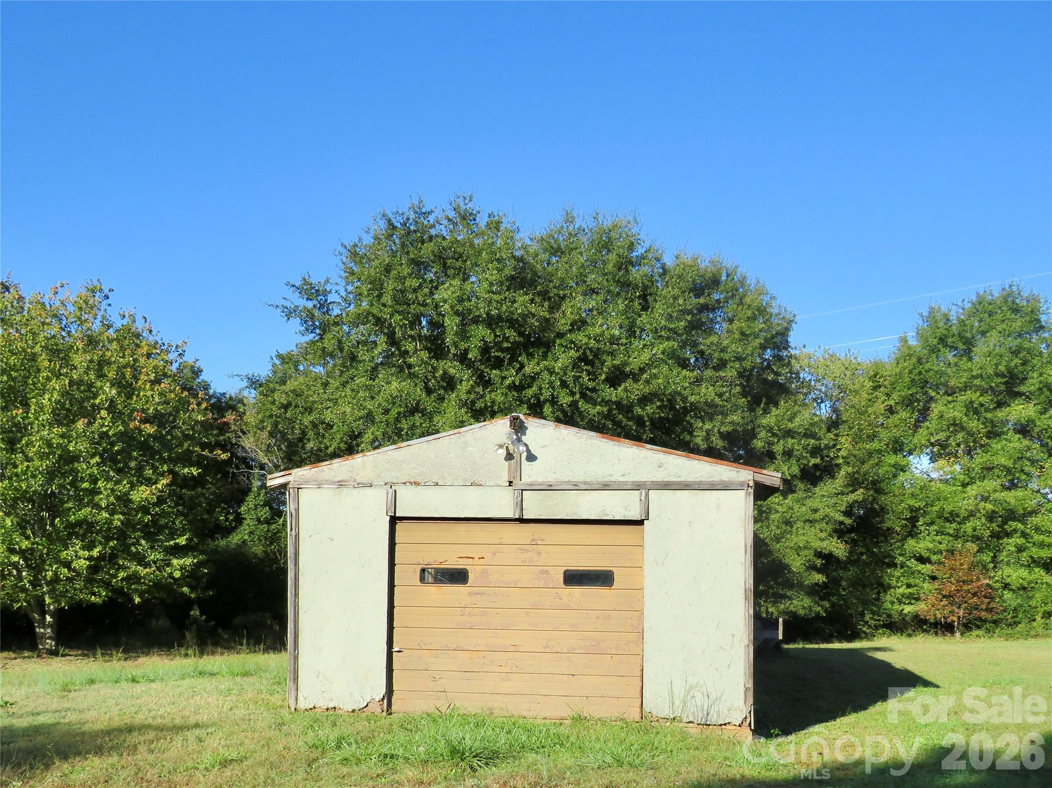 Garage - 206 Andy Drive, Forest City