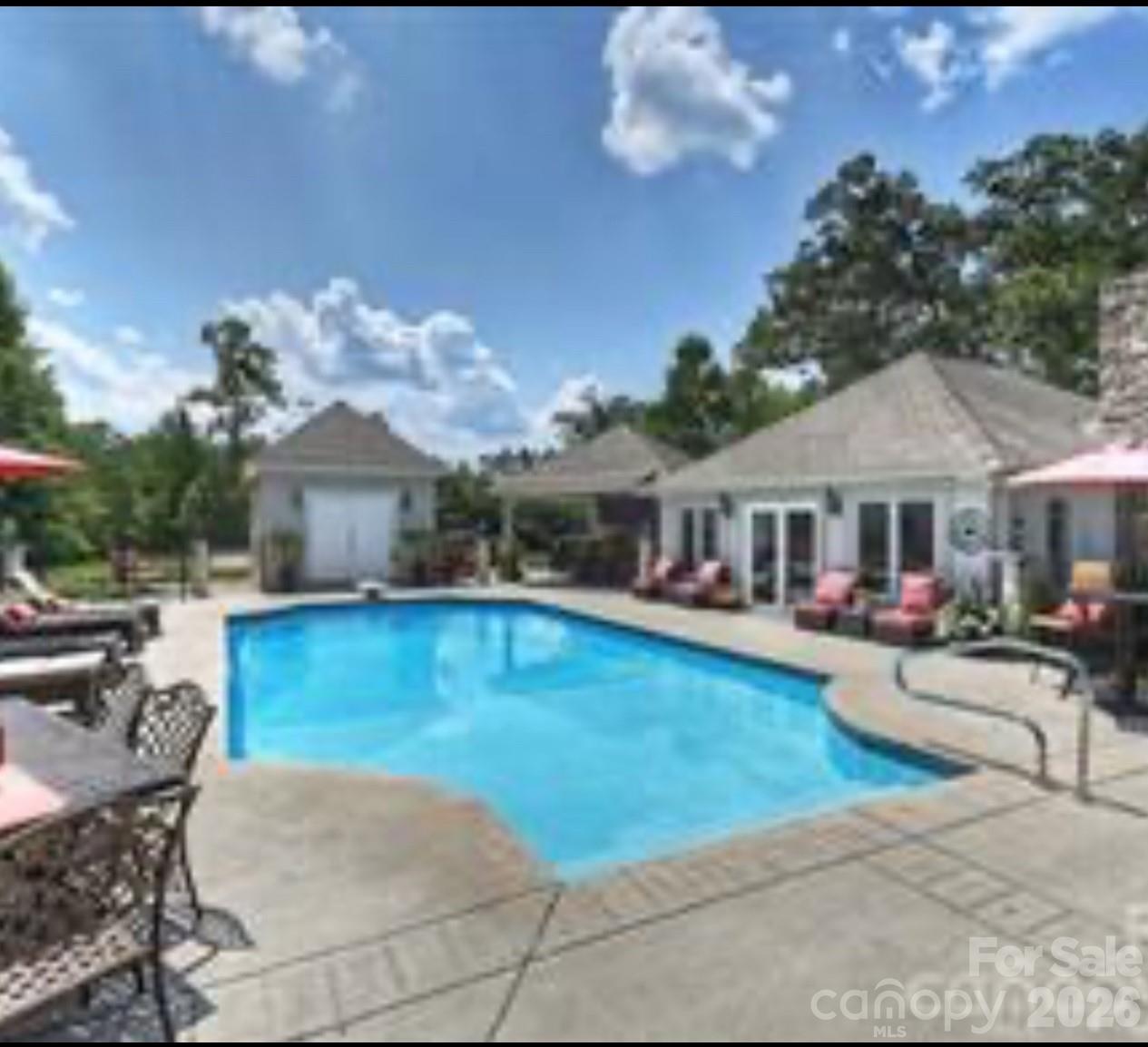 Single Family Residence at 154 Heathrow Lane, Statesville, photo 23 of 25