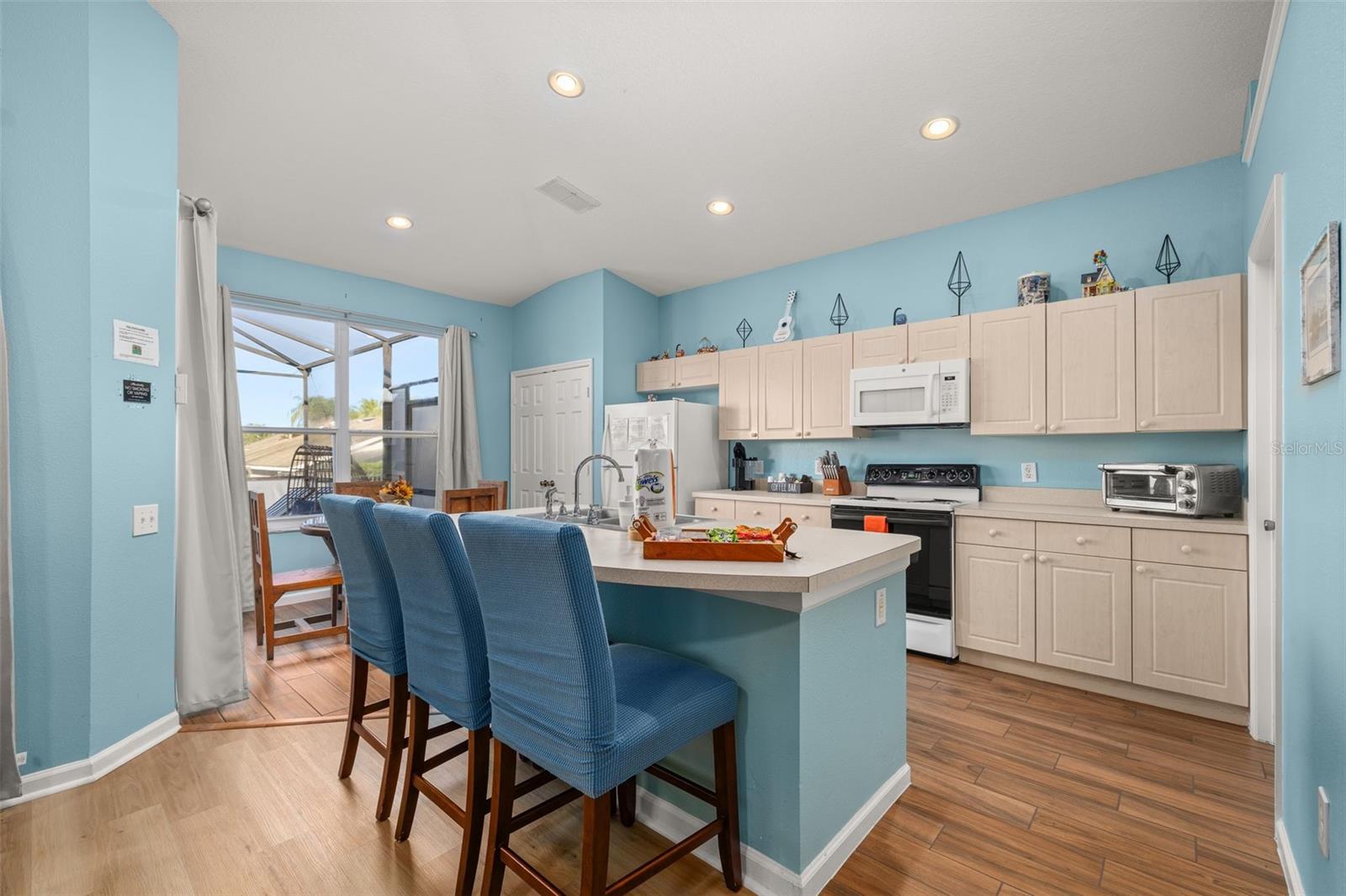 Single Family Residence at 2246 WYNDHAM PALMS WAY, KISSIMMEE, photo 11 of 75
