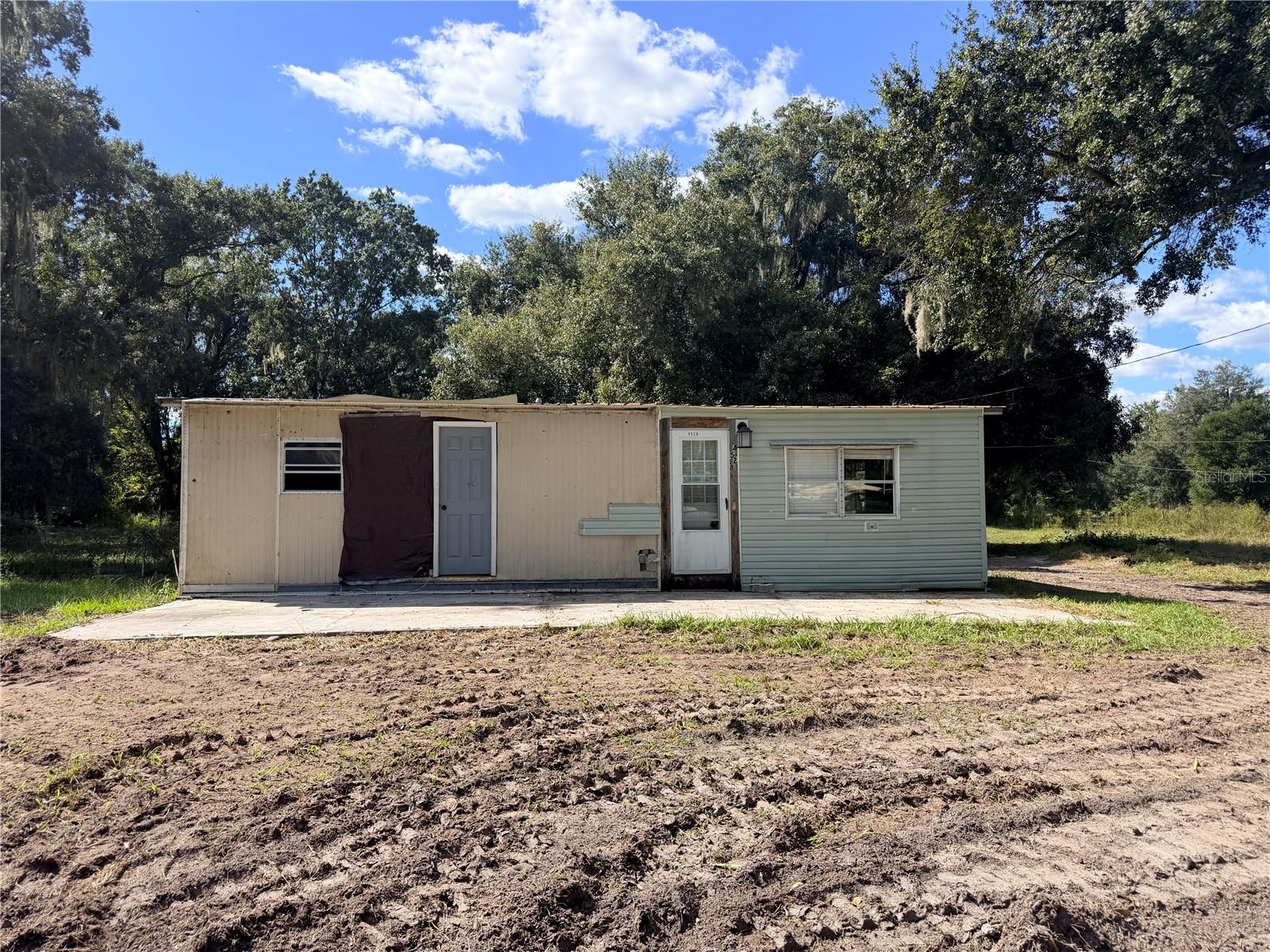 4528 MEADOWVIEW DR