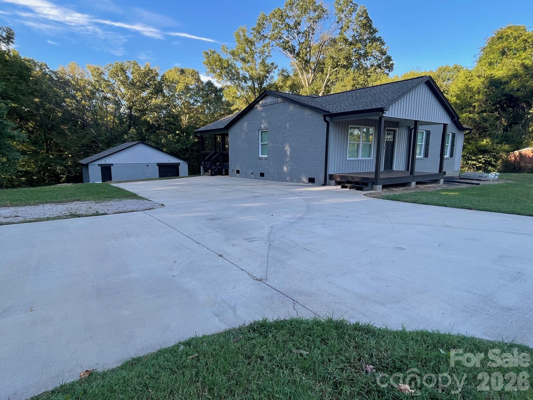 Left driveway side - 3583 McConnells Highway, Rock Hill