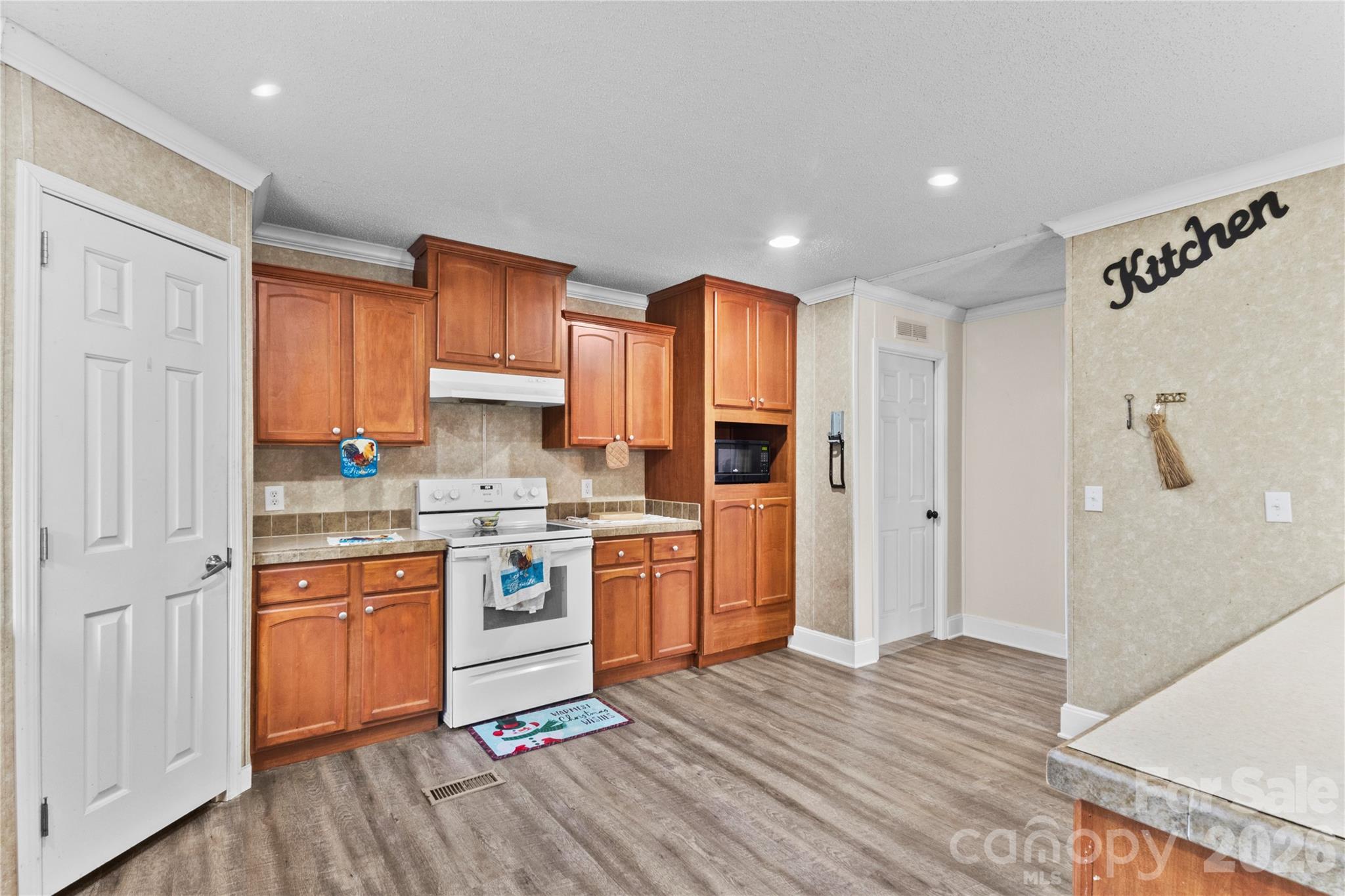 Single Family Residence at 4770 Enochville Road, Kannapolis, photo 11 of 33