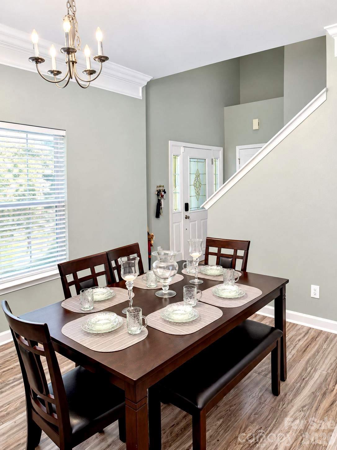 Single Family Residence at 964 Sundance Drive, Gastonia, photo 4 of 23