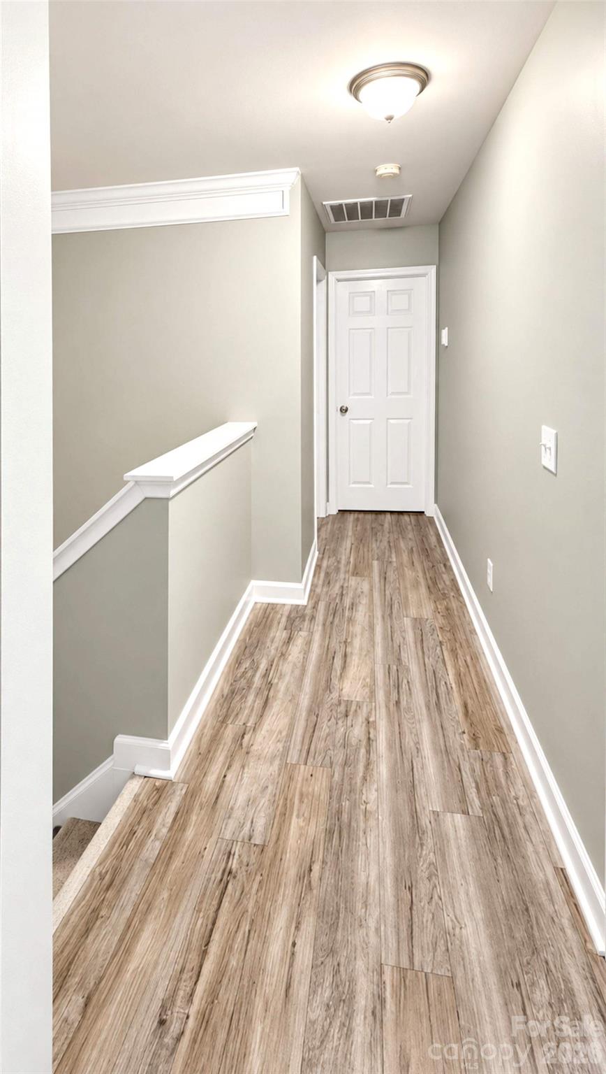Single Family Residence at 964 Sundance Drive, Gastonia, photo 14 of 23
