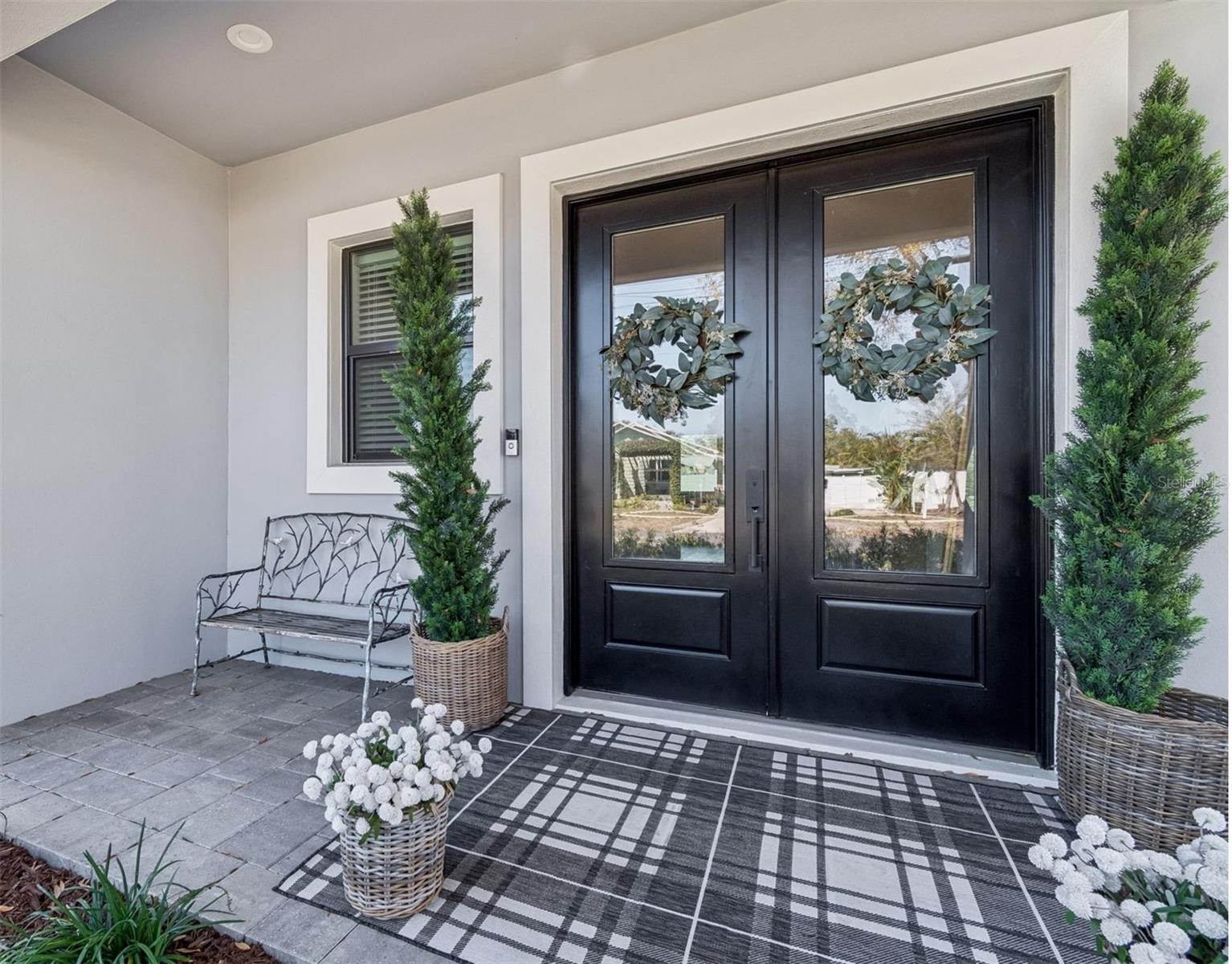 Single Family Residence at 3016 W BALLAST POINT BLVD, TAMPA, photo 2 of 62