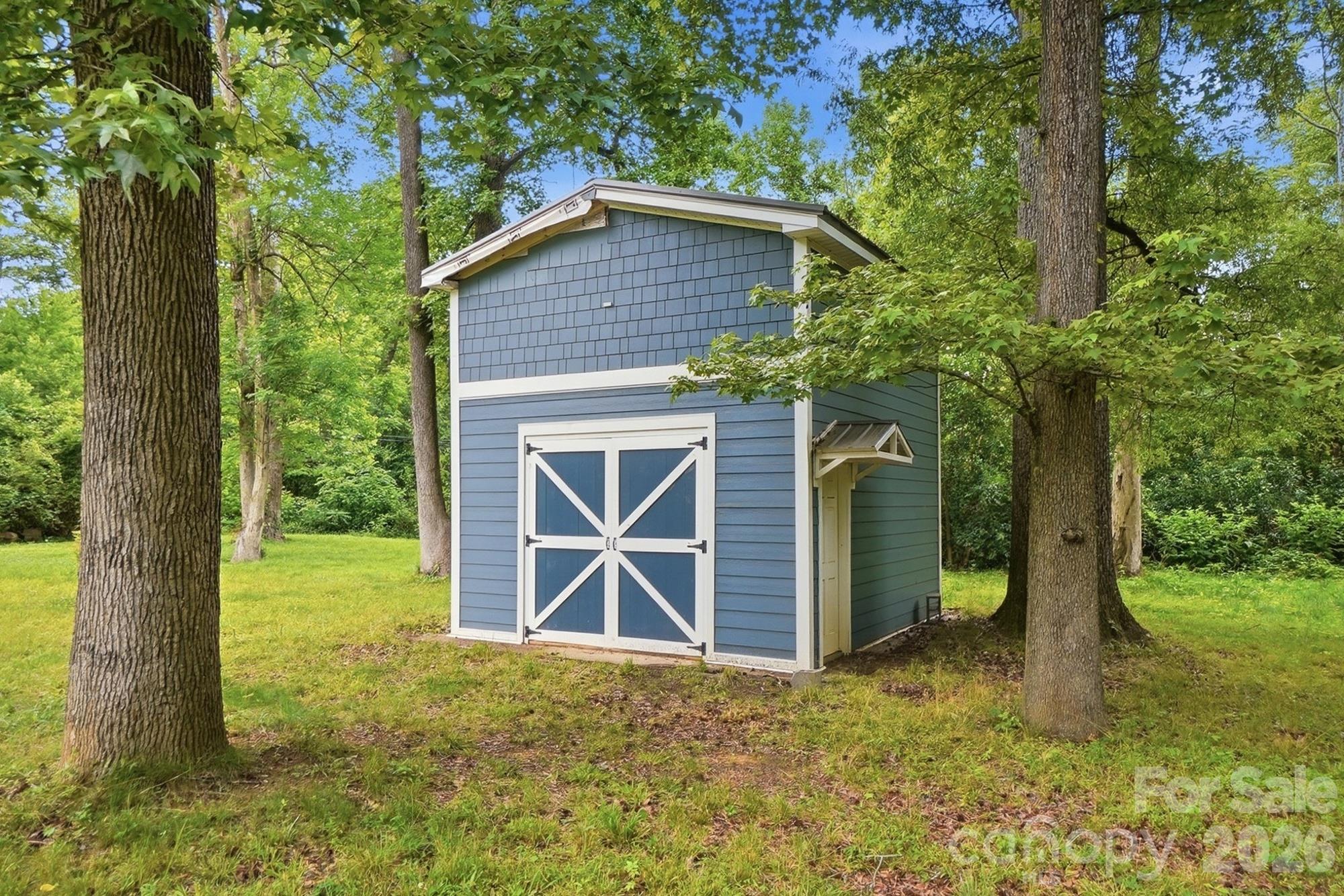 Garage storage space - 6308 Covecreek Drive, Charlotte