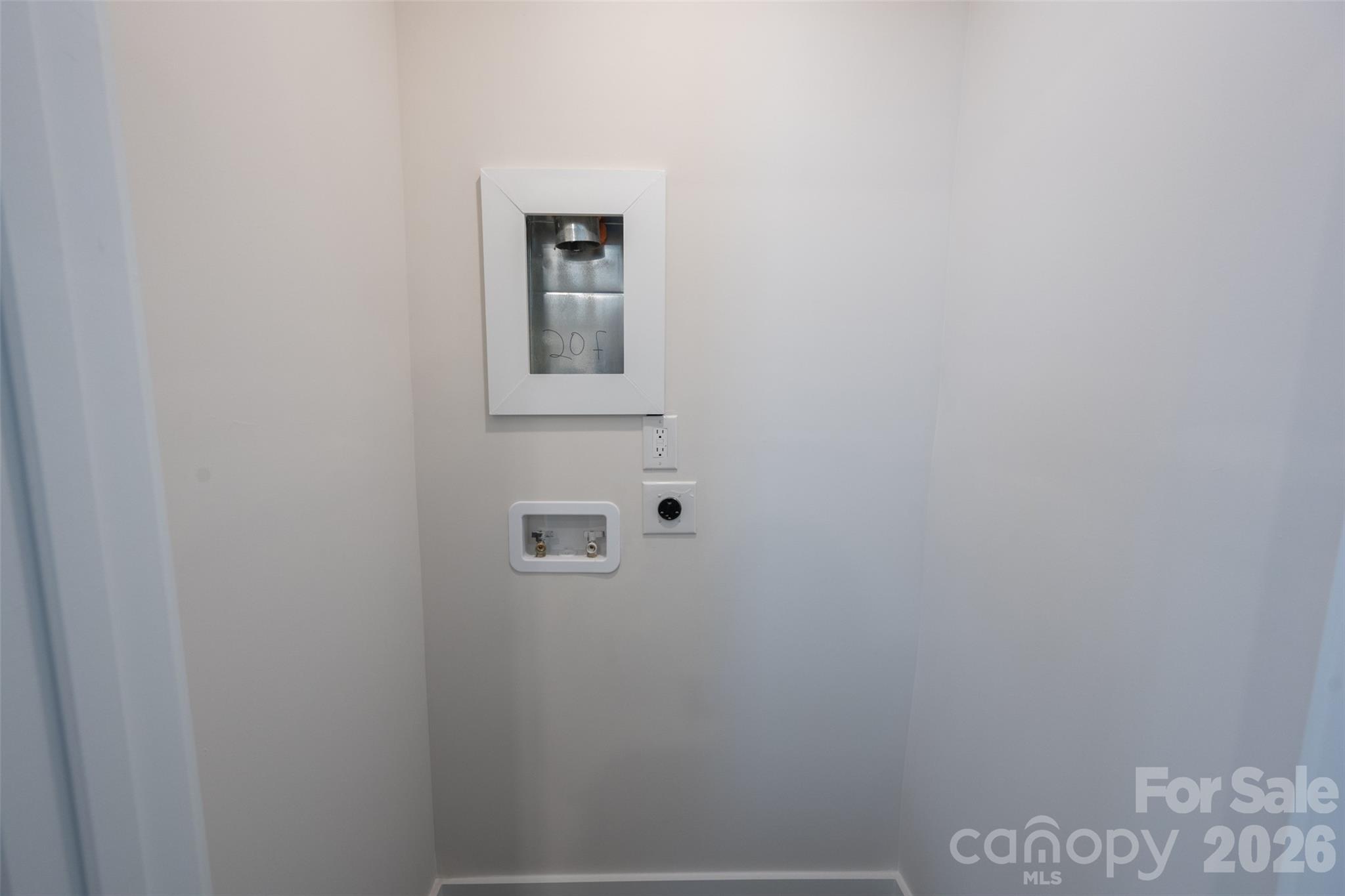 Duplex at 952-954 4th Street Place SE, Hickory, photo 11 of 20