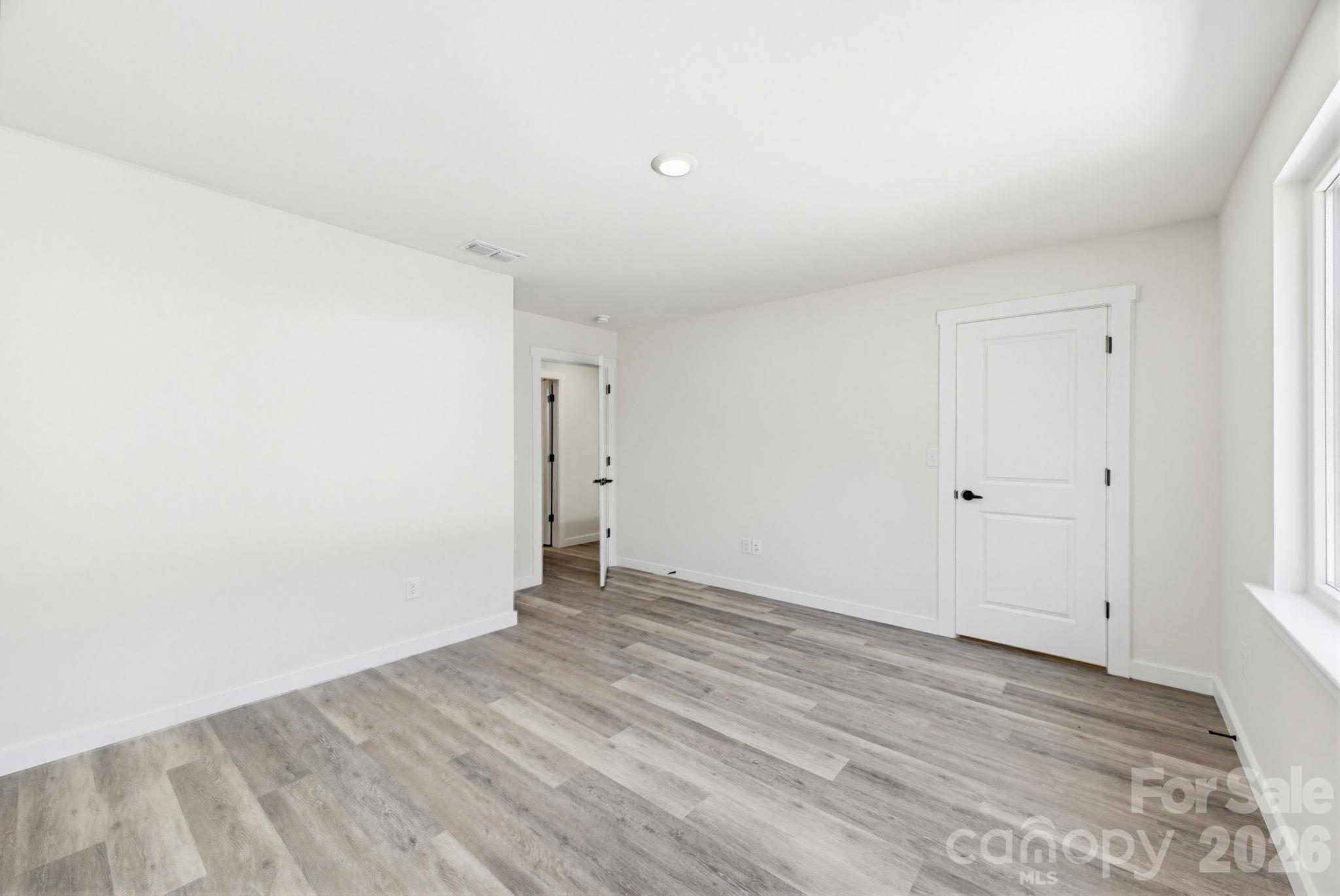 Duplex at 952-954 4th Street Place SE, Hickory, photo 14 of 20