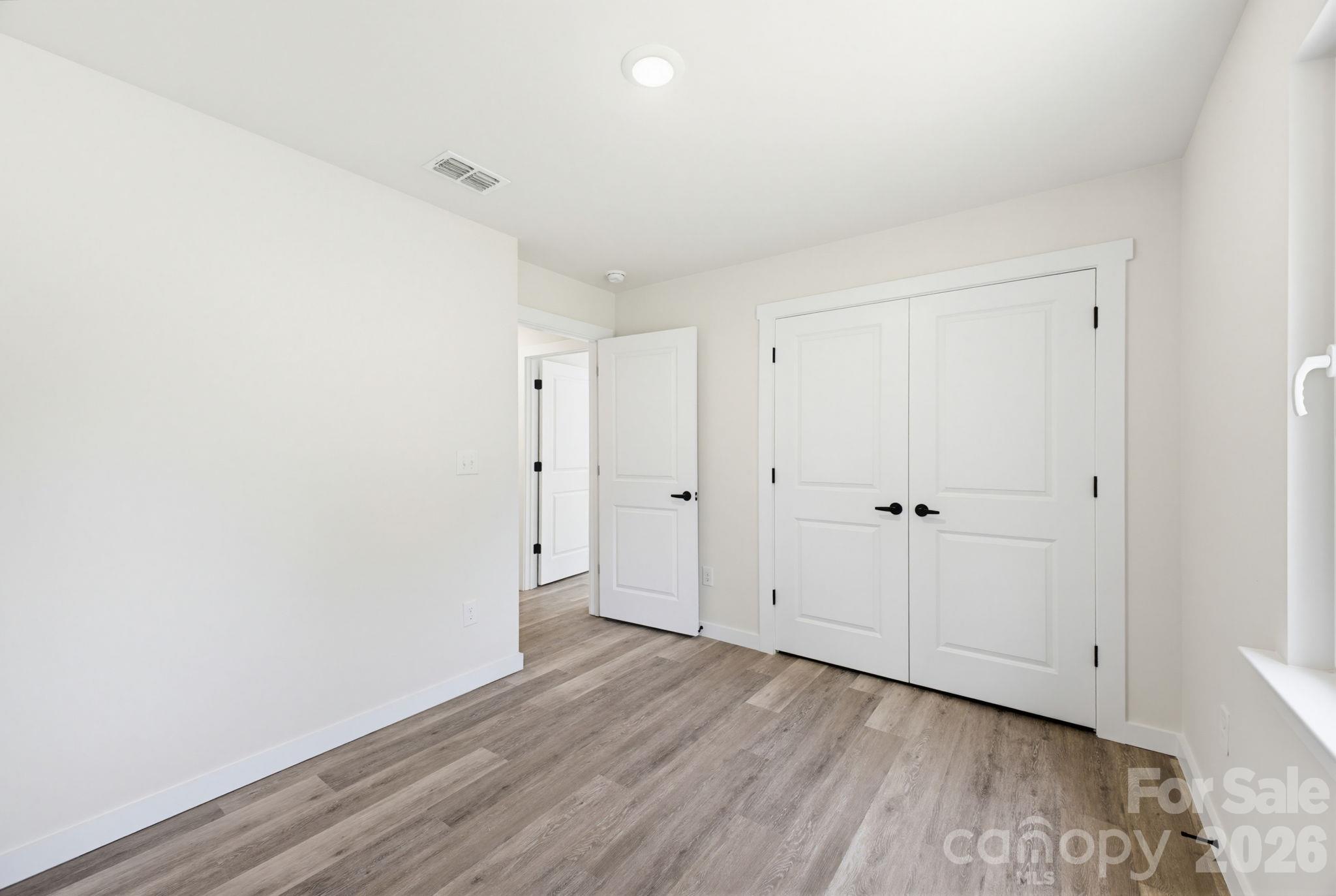 Duplex at 952-954 4th Street Place SE, Hickory, photo 15 of 20