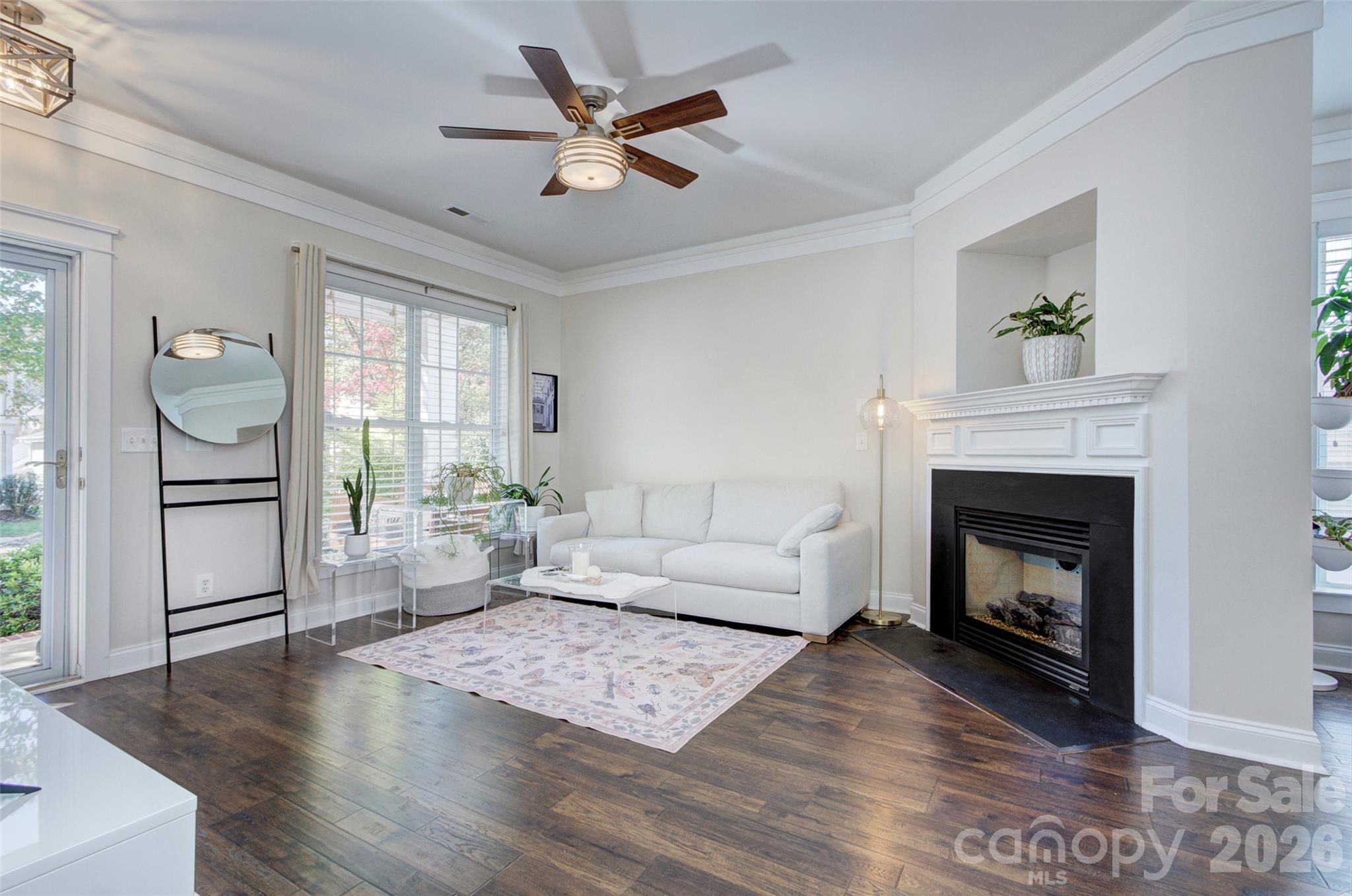 Single Family Residence at 16619 Spruell Street, Huntersville, photo 4 of 38