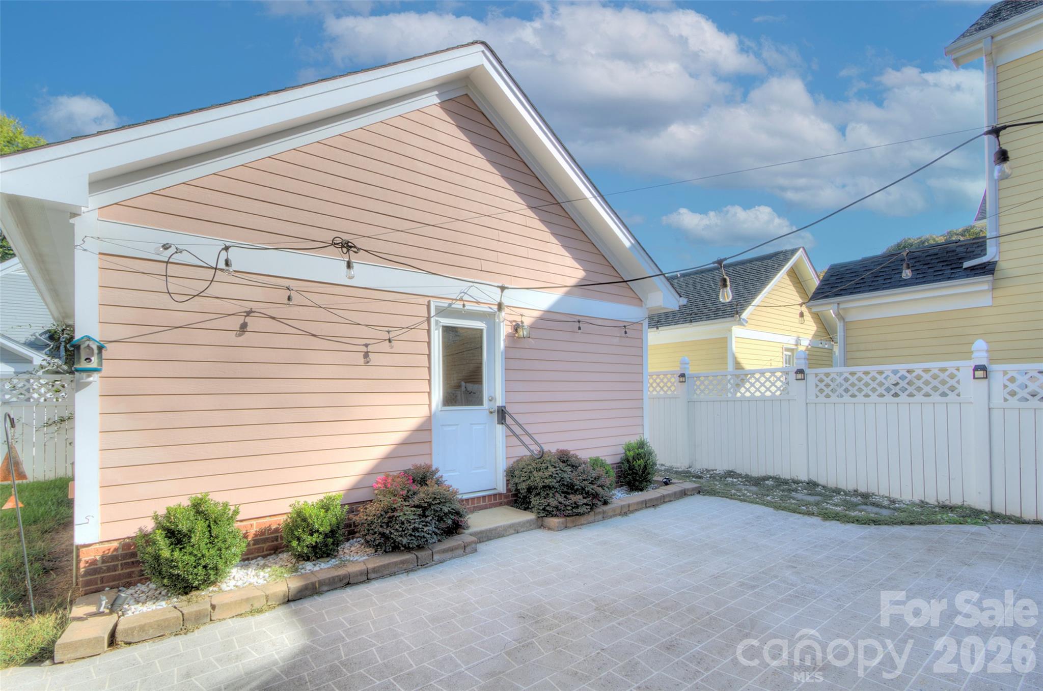 Single Family Residence at 16619 Spruell Street, Huntersville, photo 27 of 38