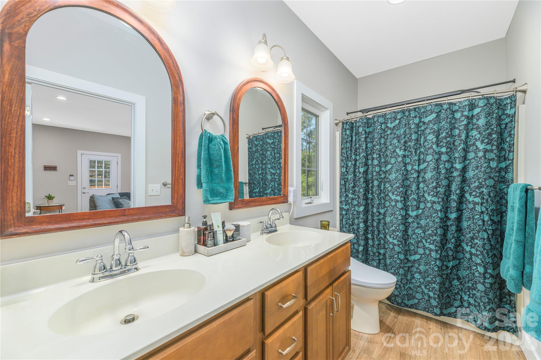 En-Suite bathroom - 5 Goodman Road, Asheville