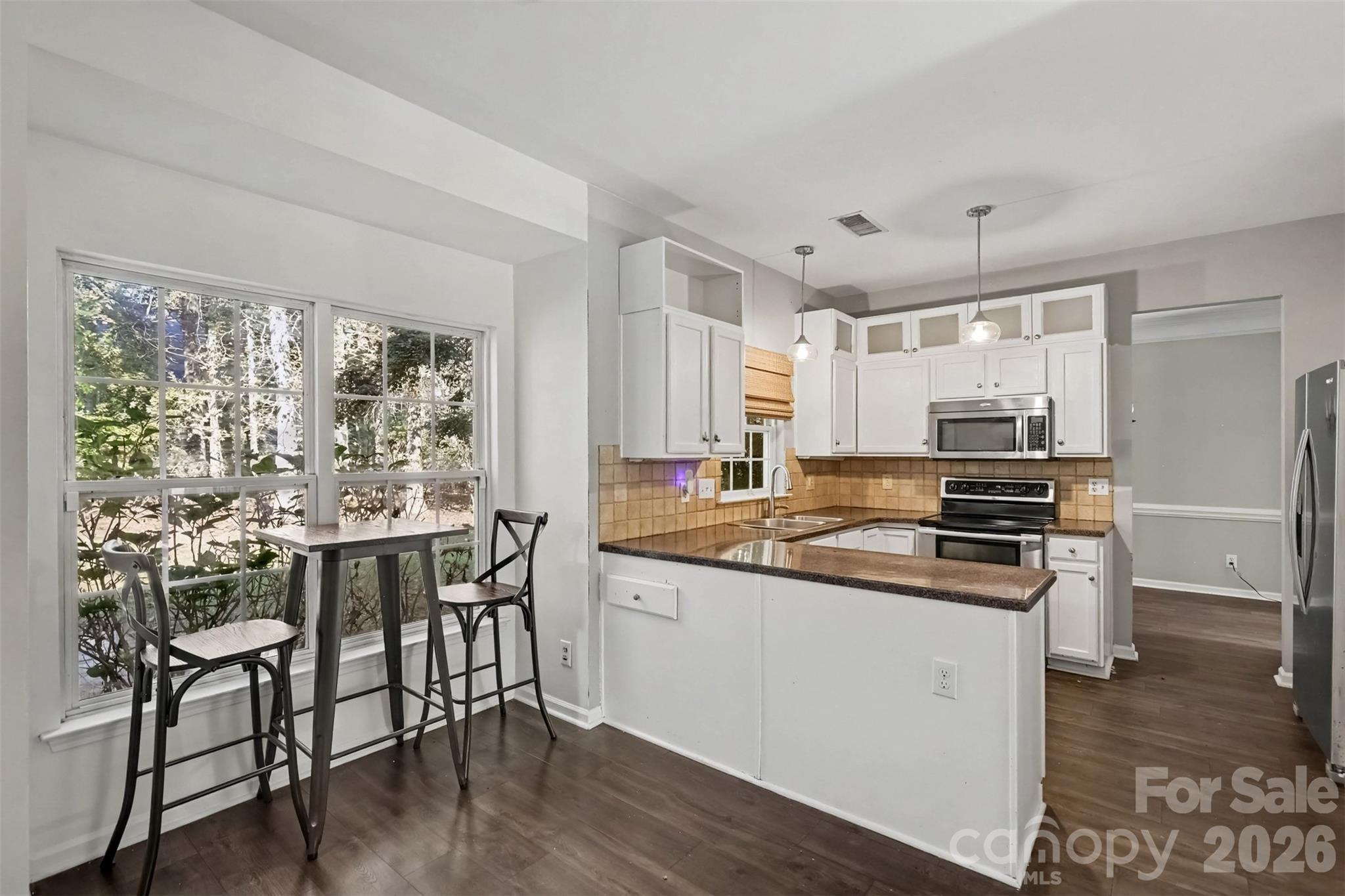 Single Family Residence at 9423 Willow Tree Lane, Charlotte, photo 14 of 38