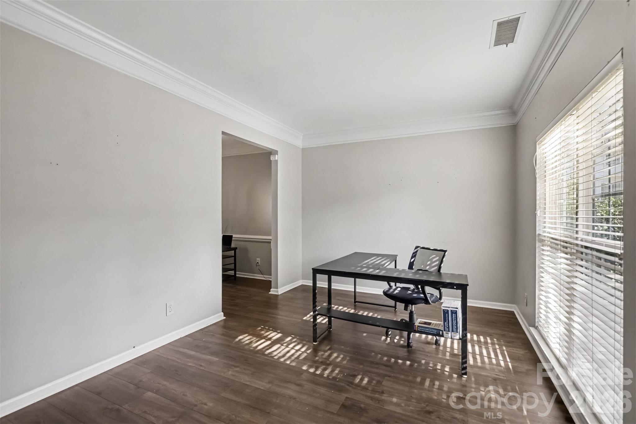 Single Family Residence at 9423 Willow Tree Lane, Charlotte, photo 15 of 38