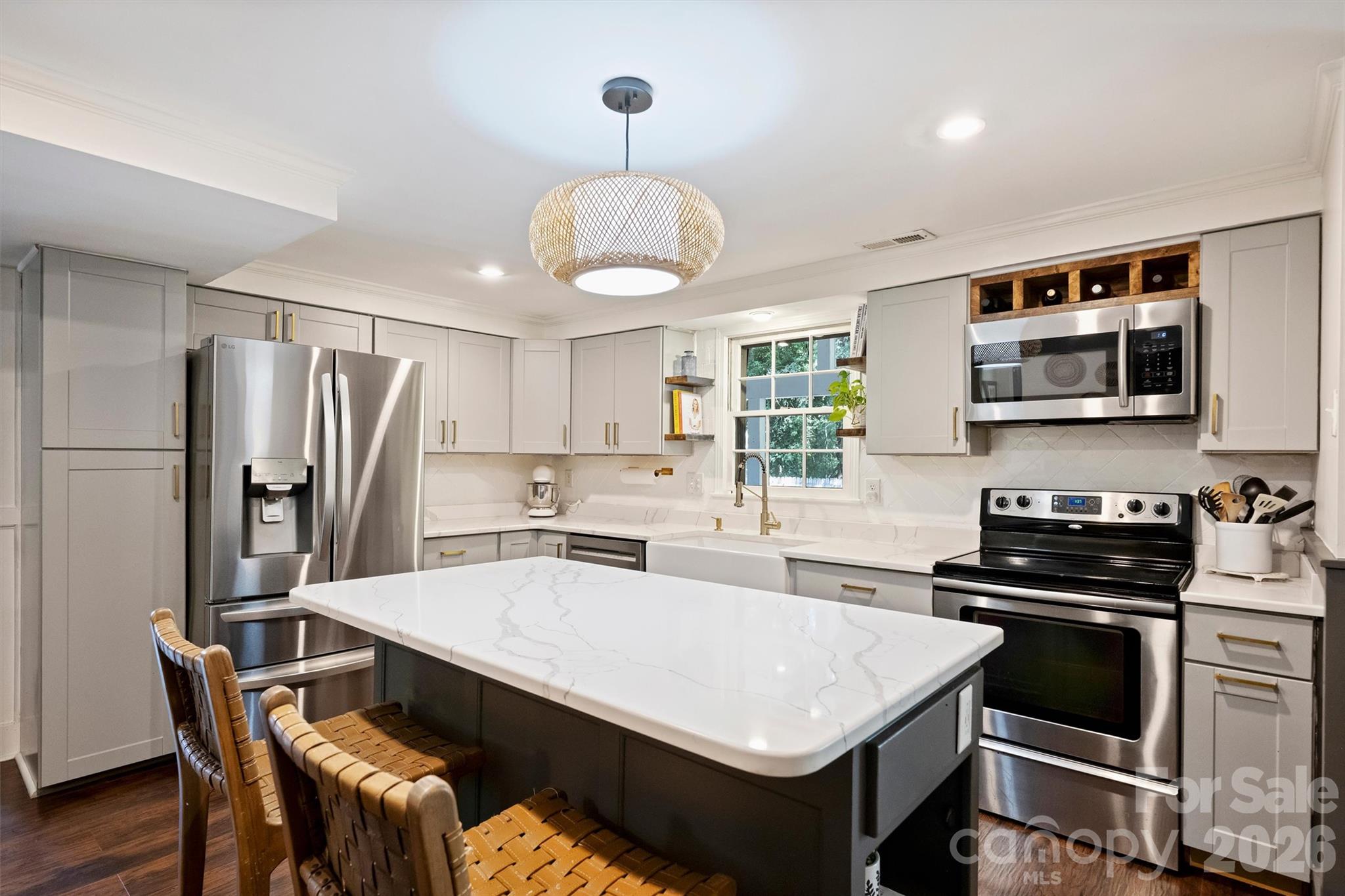 Single Family Residence at 9108 New Towne Drive, Matthews, photo 11 of 34