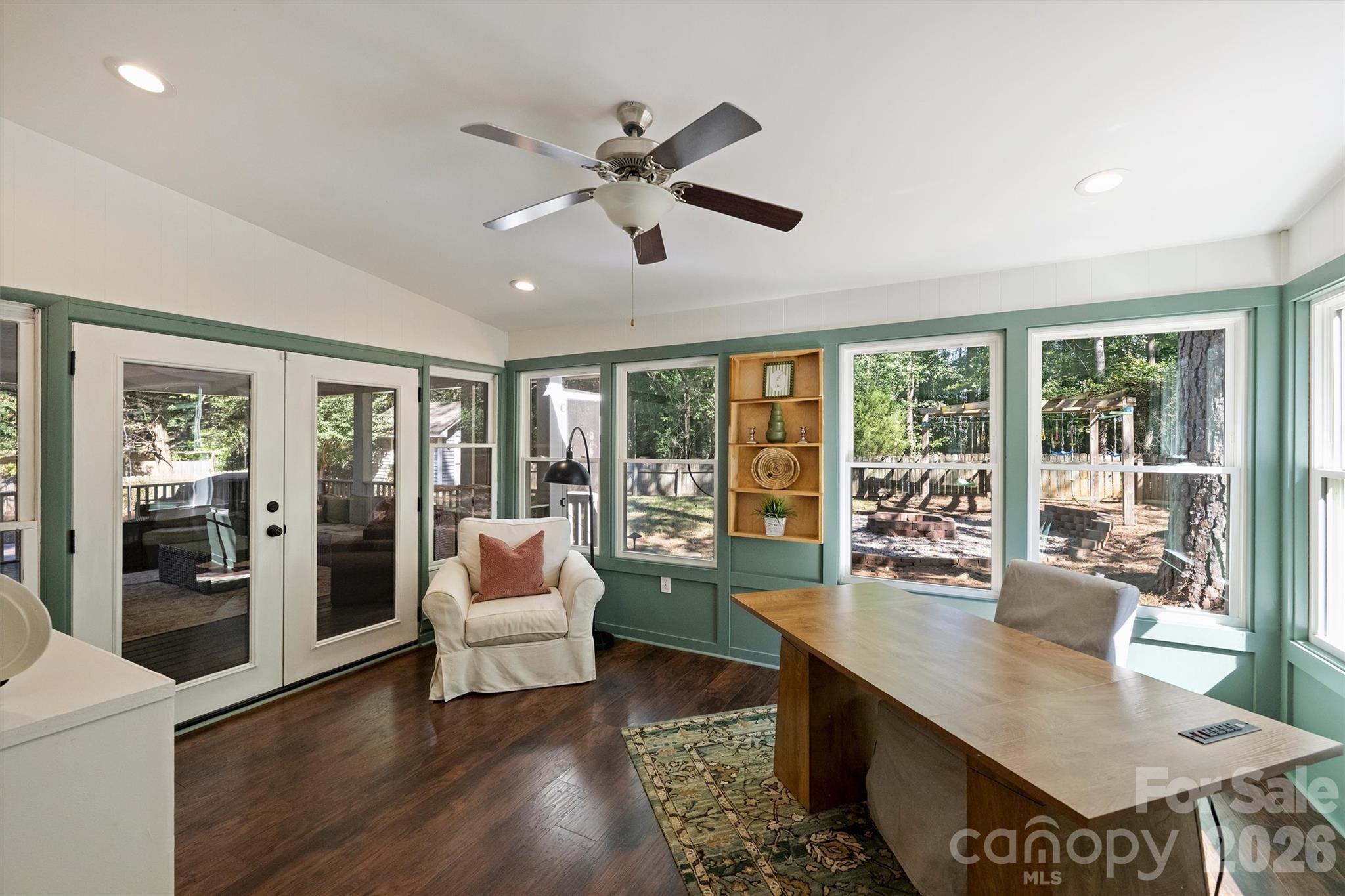 Single Family Residence at 9108 New Towne Drive, Matthews, photo 18 of 34