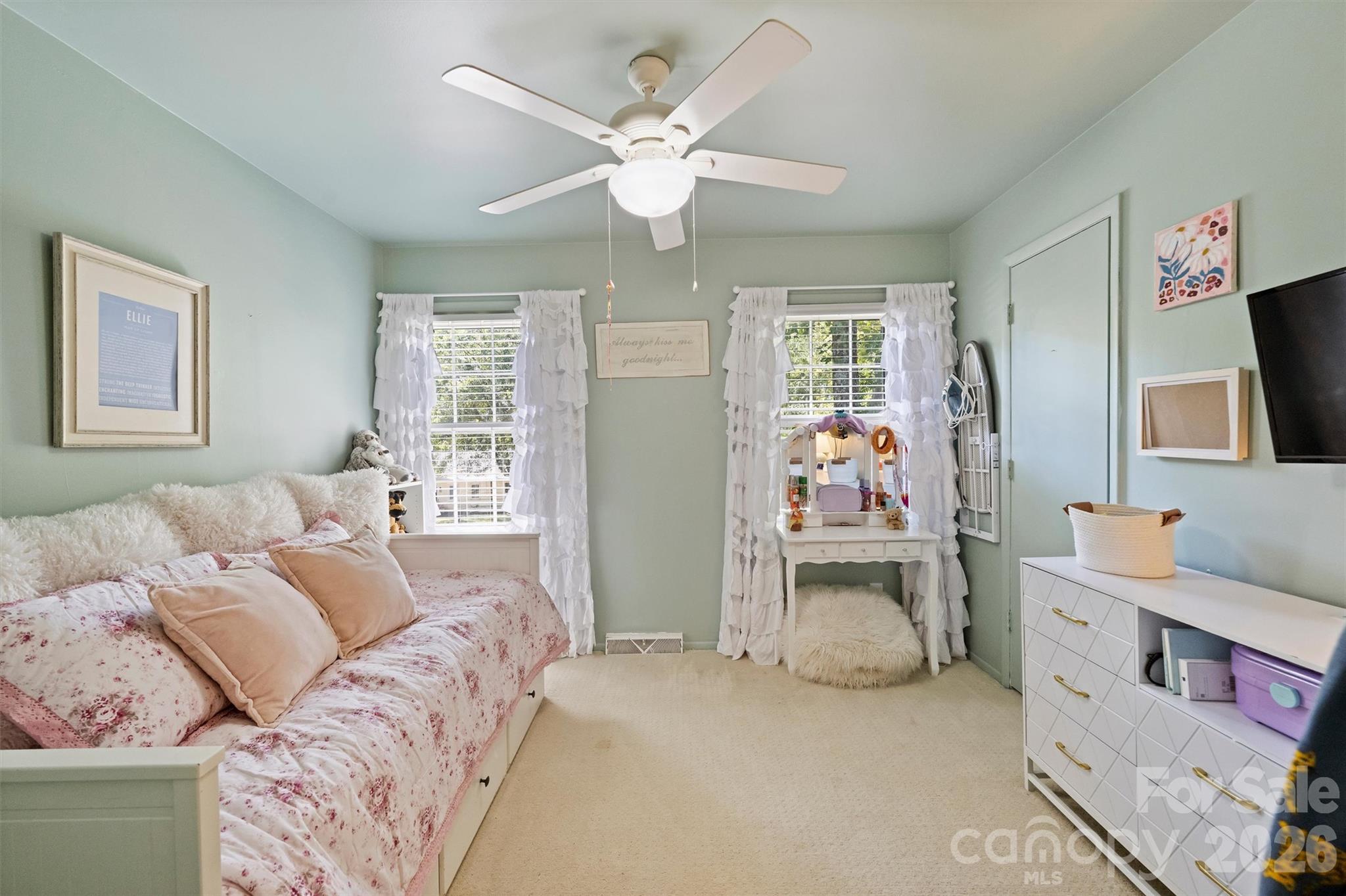 Single Family Residence at 9108 New Towne Drive, Matthews, photo 25 of 34