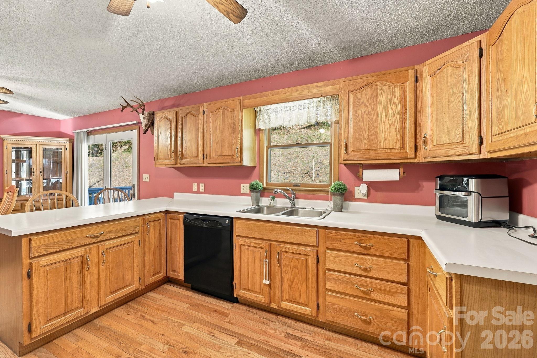 900 Prices Creek Road Burnsville, NC 28714 - 900 Prices Creek Road, Burnsville