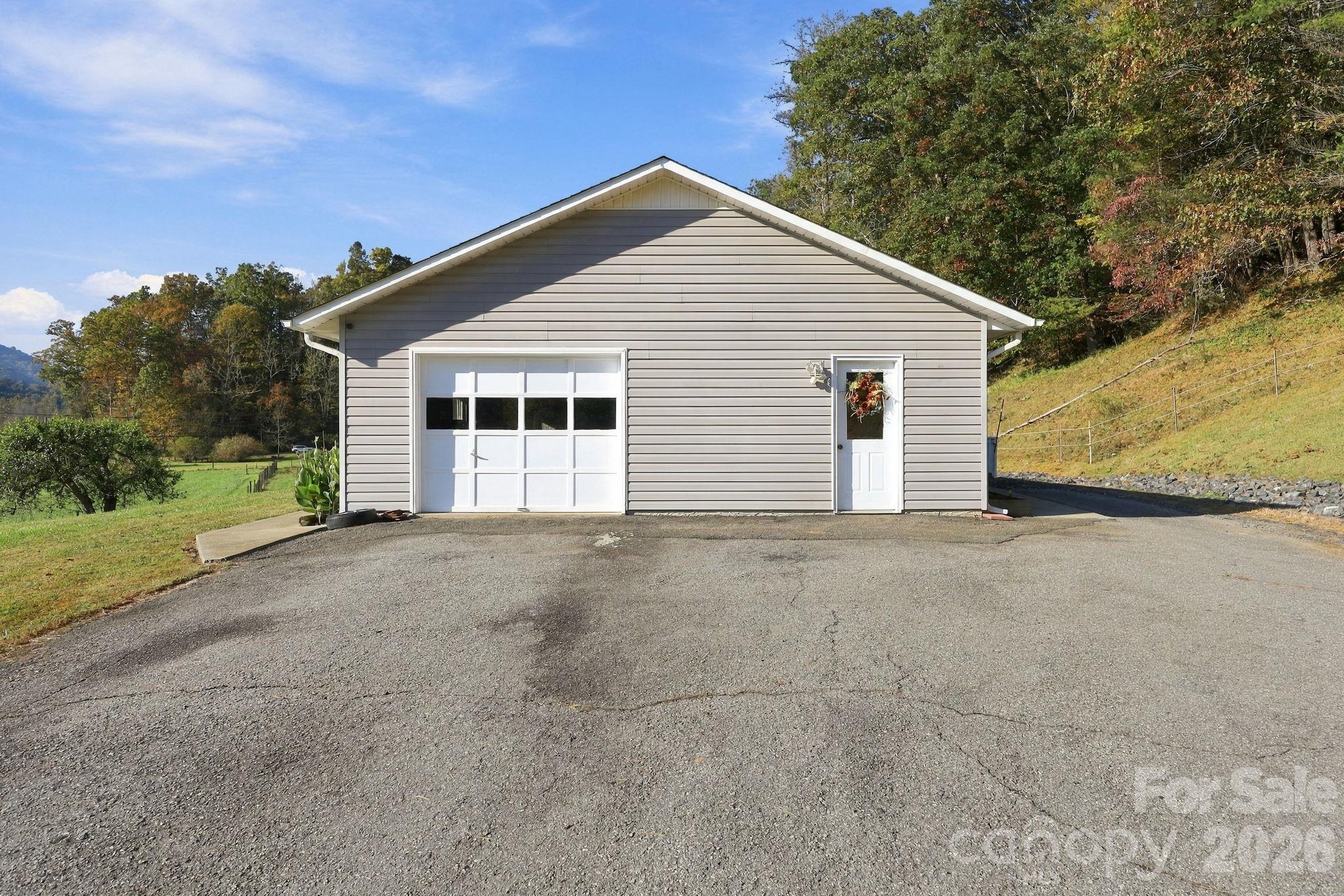 900 Prices Creek Road Burnsville, NC 28714 - Main Level Garage - 900 Prices Creek Road, Burnsville