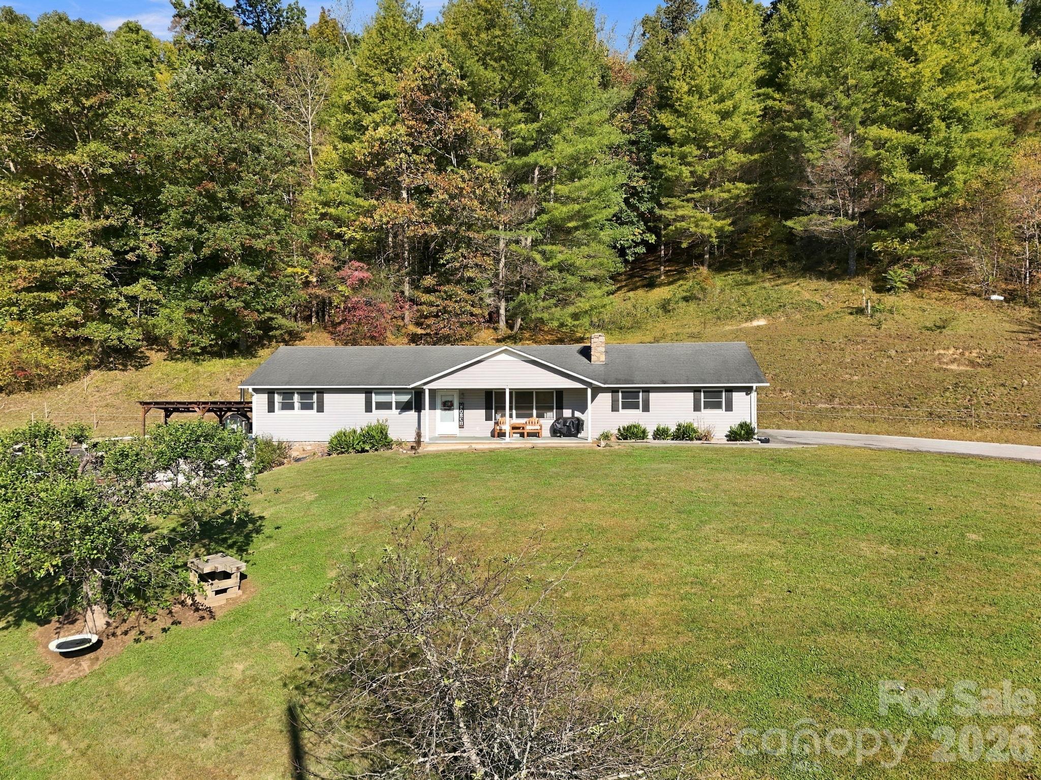 900 Prices Creek Road Burnsville, NC 28714 - 900 Prices Creek Road, Burnsville